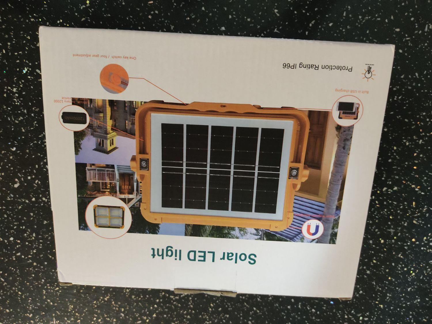 چراغ شارژی و پروژکتور شارژی دارای پنل خورشیدی|لامپ و چراغ|شیراز, زرهی|دیوار