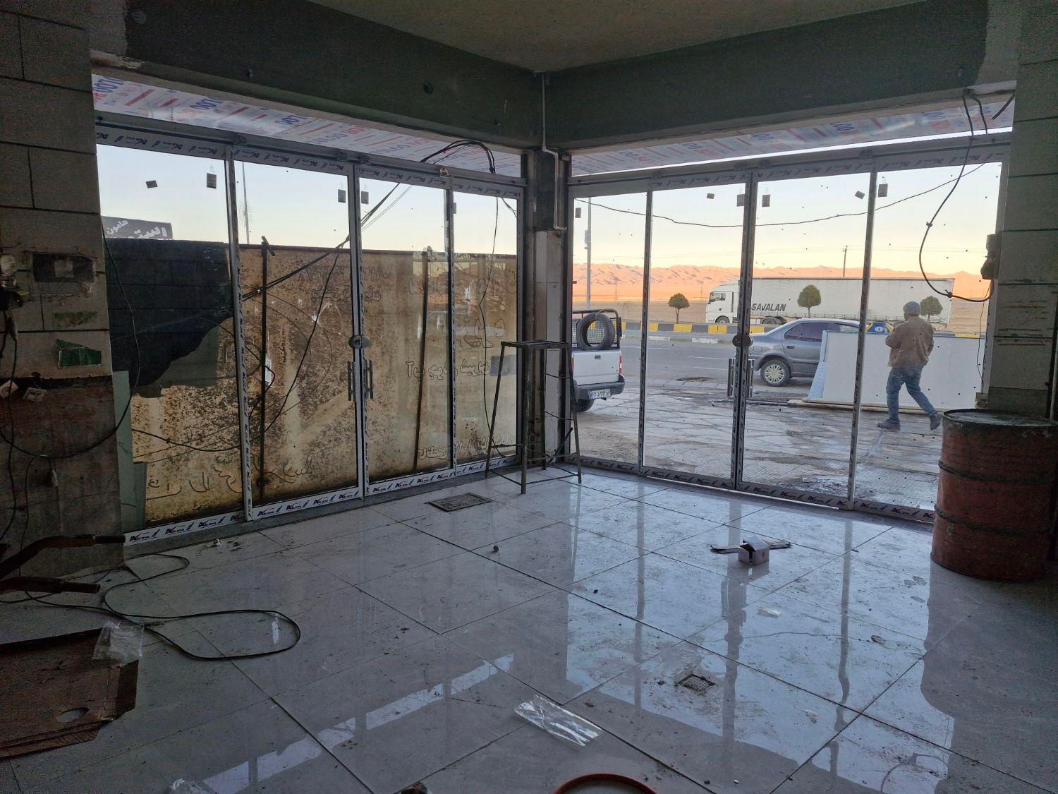 شیشه سکوریت در و پنجره|خدمات پیشه و مهارت|بیرجند, |دیوار