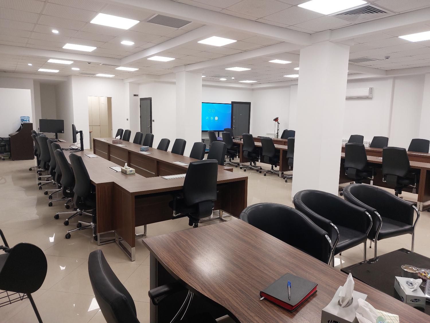 اجاره فضای آموزشی ، اتاق جلسه 170 متری فلت|اجارهٔ کوتاهمدت دفتر کار و فضای آموزشی|رشت, صفاری|دیوار