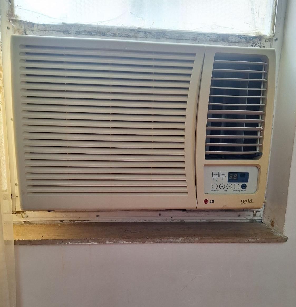کولر پنجره ایی الجی گلد کاملا سالم|کولر گازی و فنکوئل|خمام, |دیوار