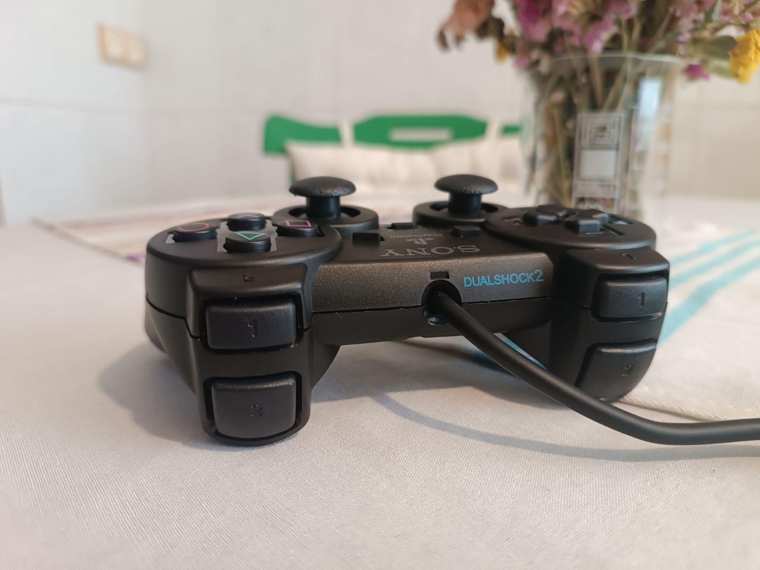 دسته PS2 بسیار تمیز و سالم  با ویبره تخفیف دارد|کنسول، بازی ویدئویی و آنلاین|نیشابور, دارایی|دیوار