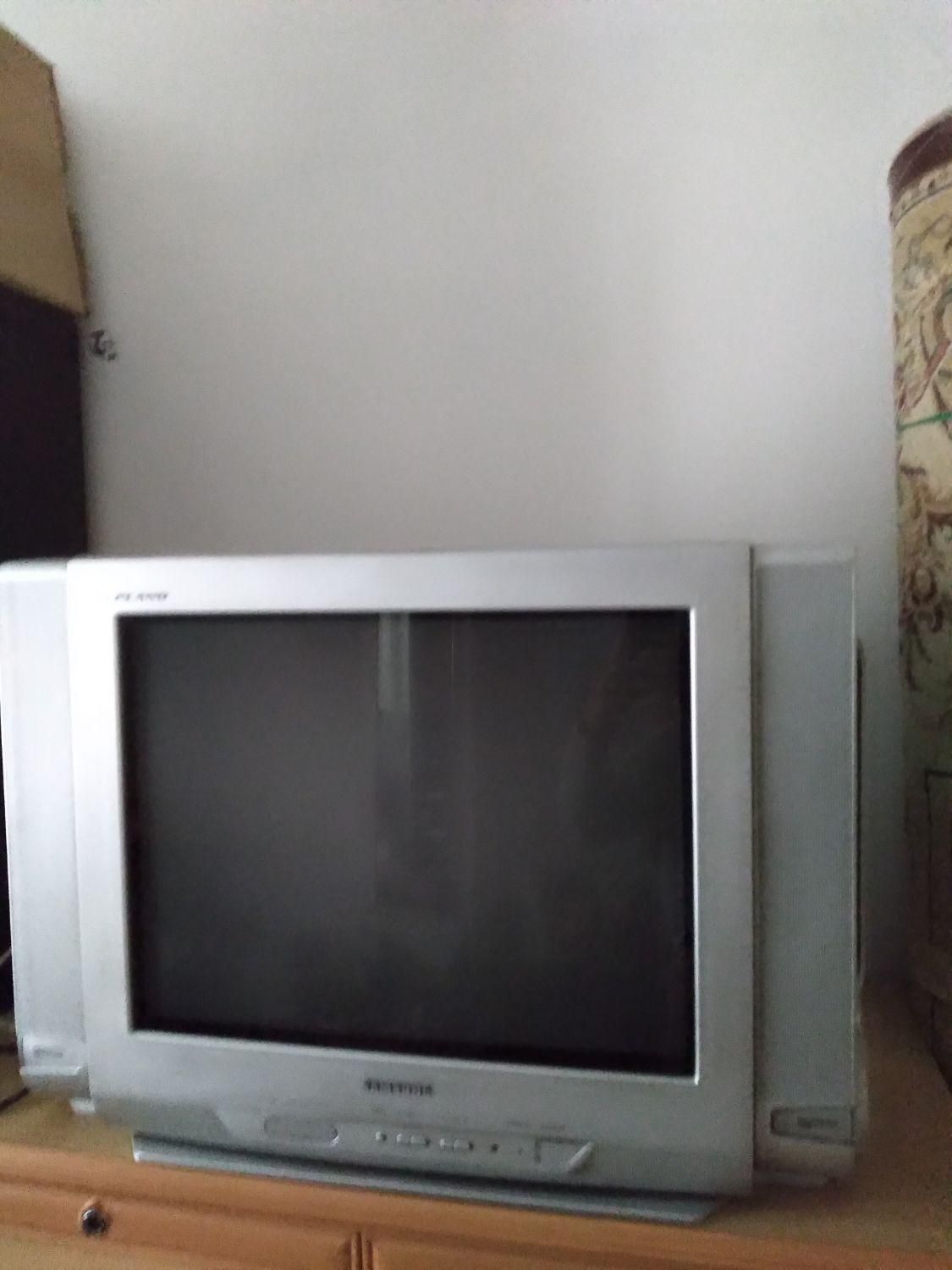 تلویزیون ۲۶ اینچ سام سونگ سالم بدونه کنترول|تلویزیون و پروژکتور|بندر انزلی, معلم|دیوار