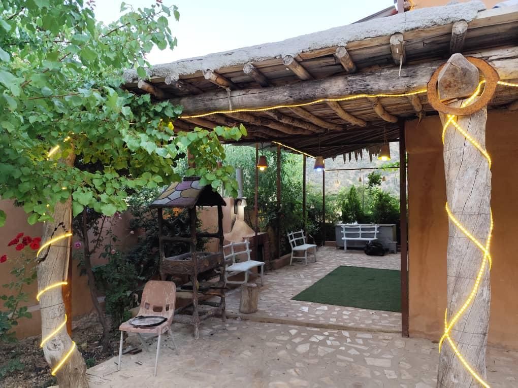 اقامت در بهشتی کوچک با طراحی کاهگل و چوب  یاسوج|اجارهٔ کوتاه‌مدت ویلا و باغ|یاسوج, |دیوار