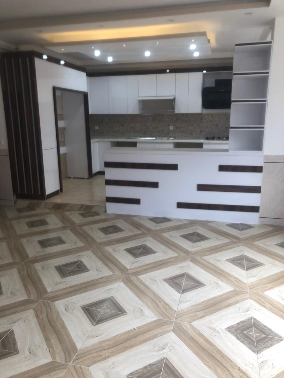 سازنده انواع کابینت وکمد سرویس خواب (ژوان چوب)|خدمات پیشه و مهارت|سقز, |دیوار