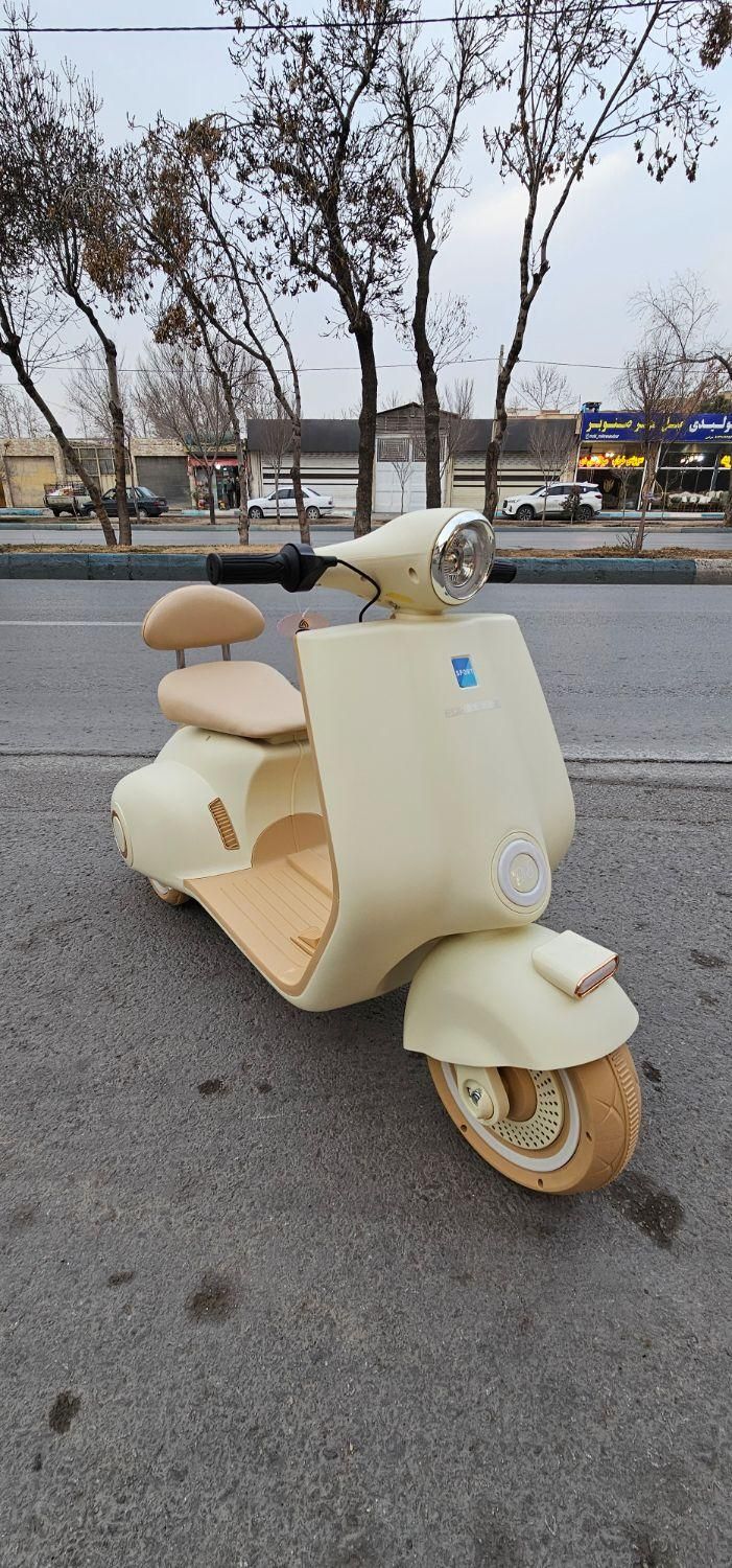 ماشین موتور شارژی پاستیل وسپا 48 ماهه چکی بخر|اسباب و اثاث بچه|اصفهان, ناژوان|دیوار