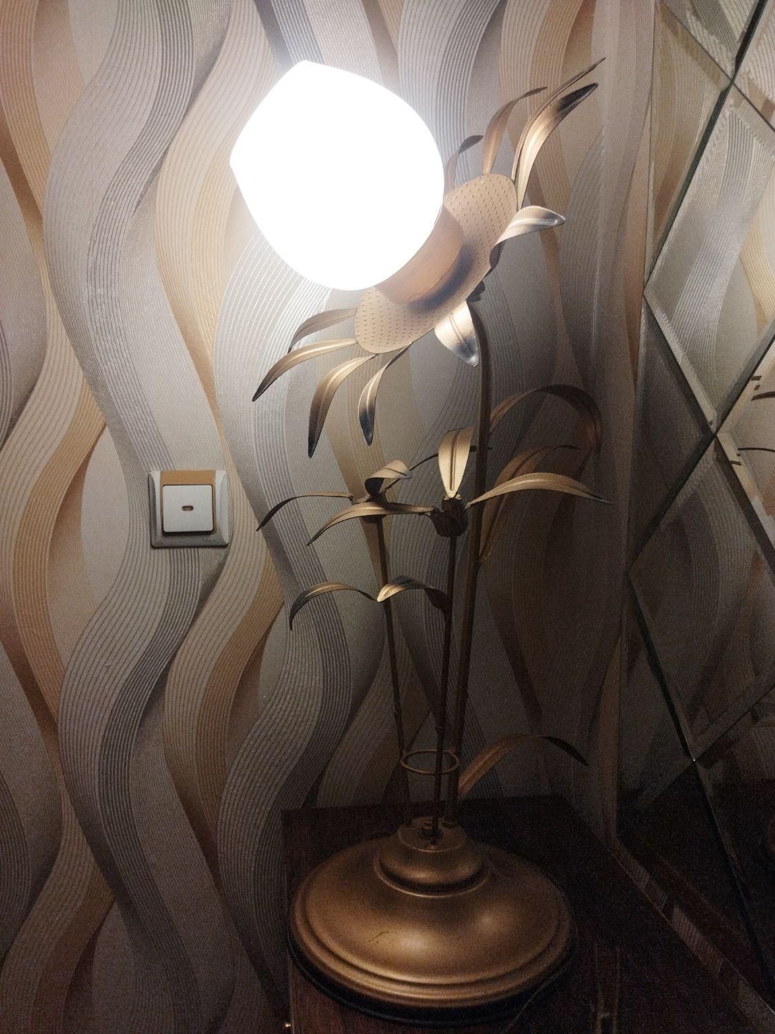 آباژور|چراغ خواب و آباژور|فردیس, منظریه|دیوار