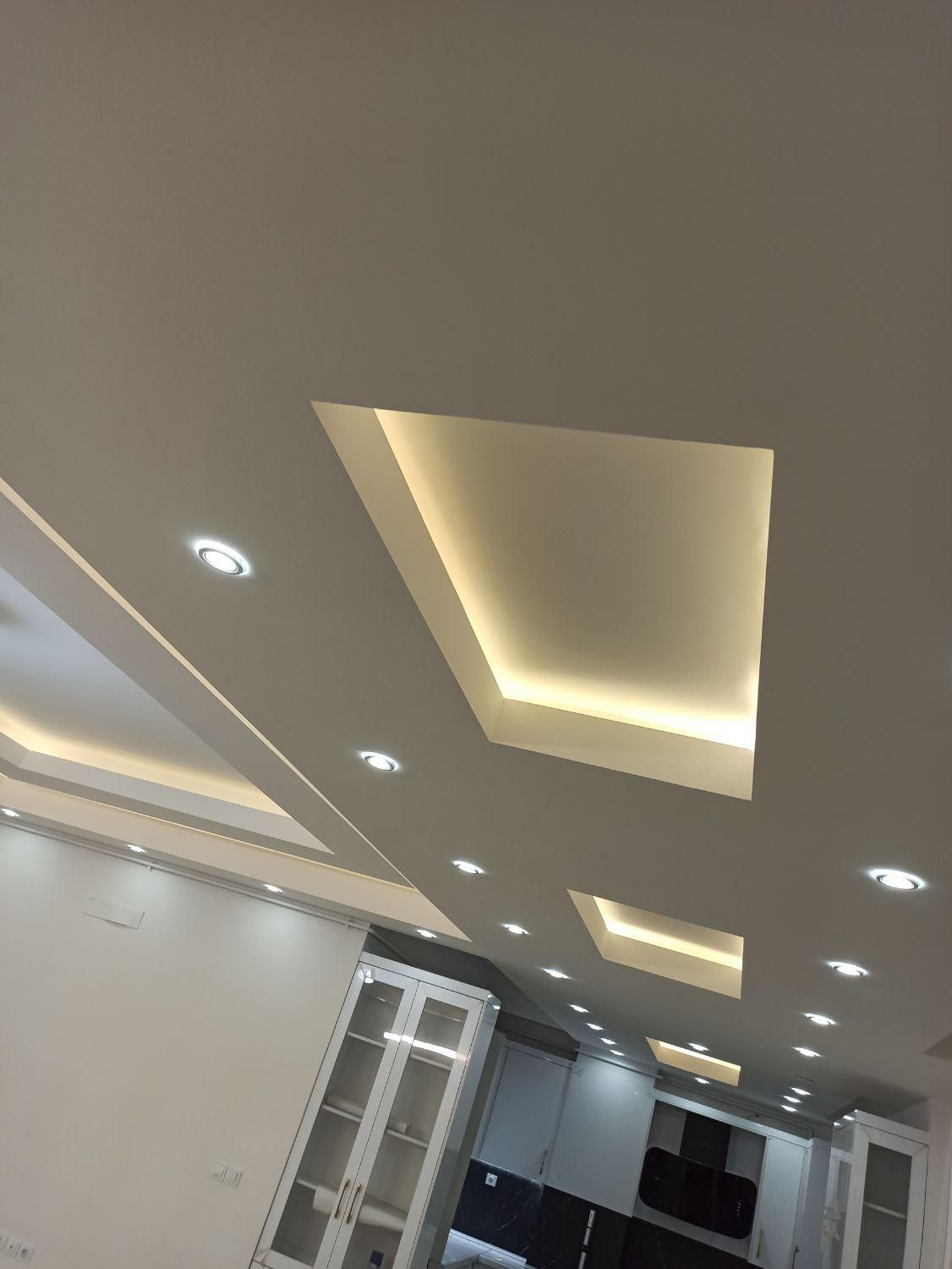 برقکار ساختمان و صنعتی خرده کامل لاین.هالوژن|خدمات پیشه و مهارت|قزوین, |دیوار