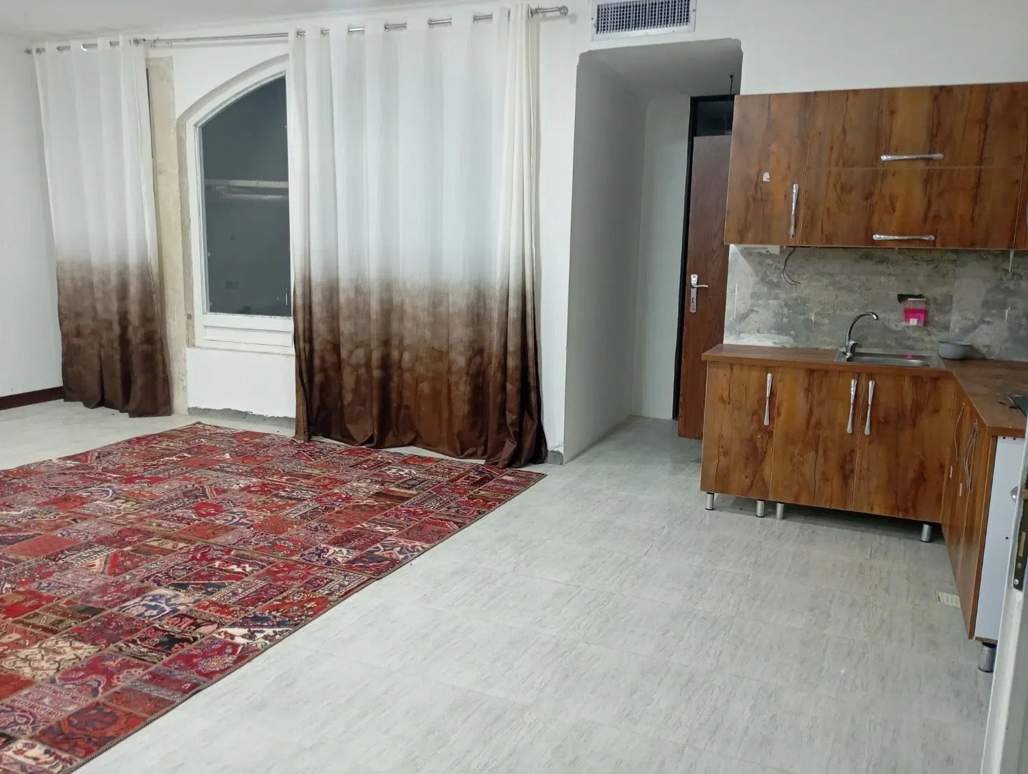 سوئیت شیک امکانات کامل ویلایی/روزانه/هفتگی/ساعتی|اجارهٔ کوتاه‌مدت آپارتمان و سوئیت|کرمان, |دیوار