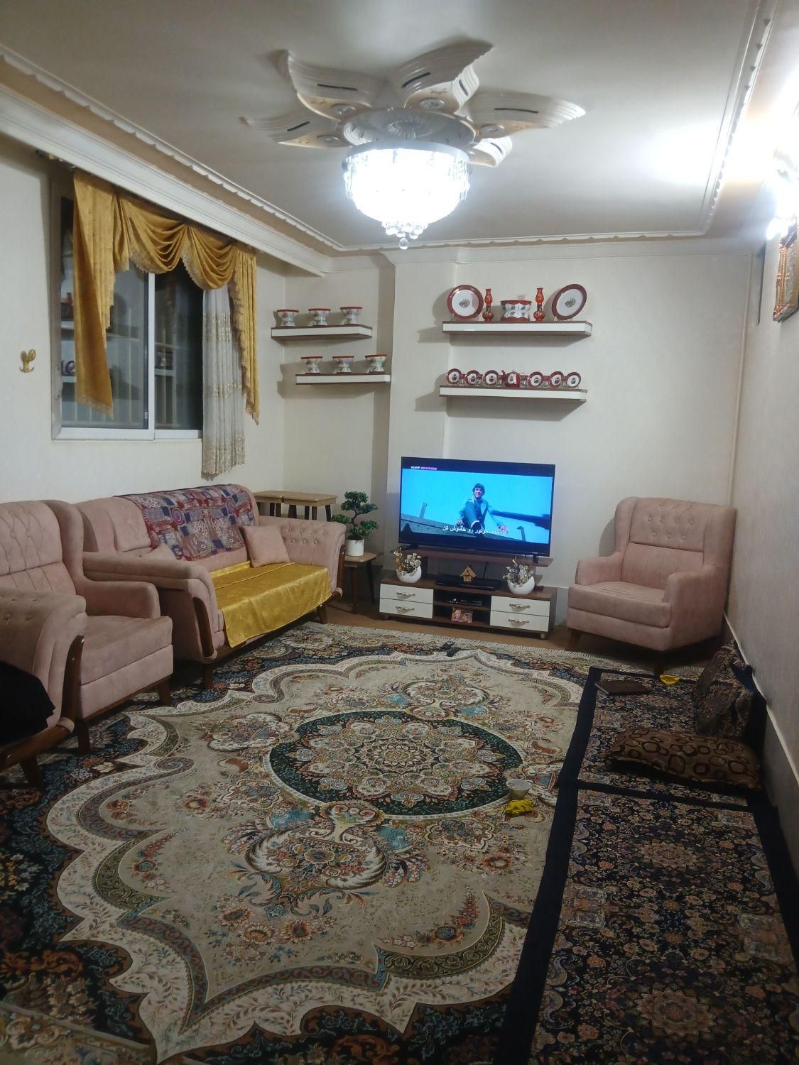فروش آپارتمان ۶۰ متری ۲ خوابه طبقه ۱ در عاشق‌آباد|فروش آپارتمان|اصفهان, عاشق‌آباد|دیوار