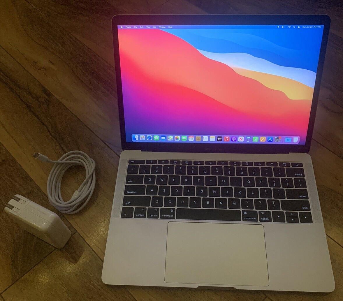 اپل Apple MacBook Pro 2017 مک بوک پرو اقساط ویژه|رایانه همراه|تهران, میدان ولیعصر|دیوار