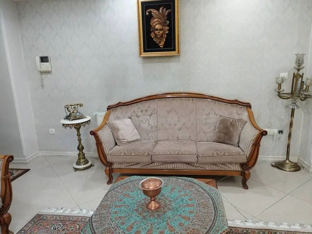 مبل هفت نفره جنس چوب گردو کاملا نو سالم|مبلمان خانگی و میز عسلی|تهران, تهرانسر غربی|دیوار