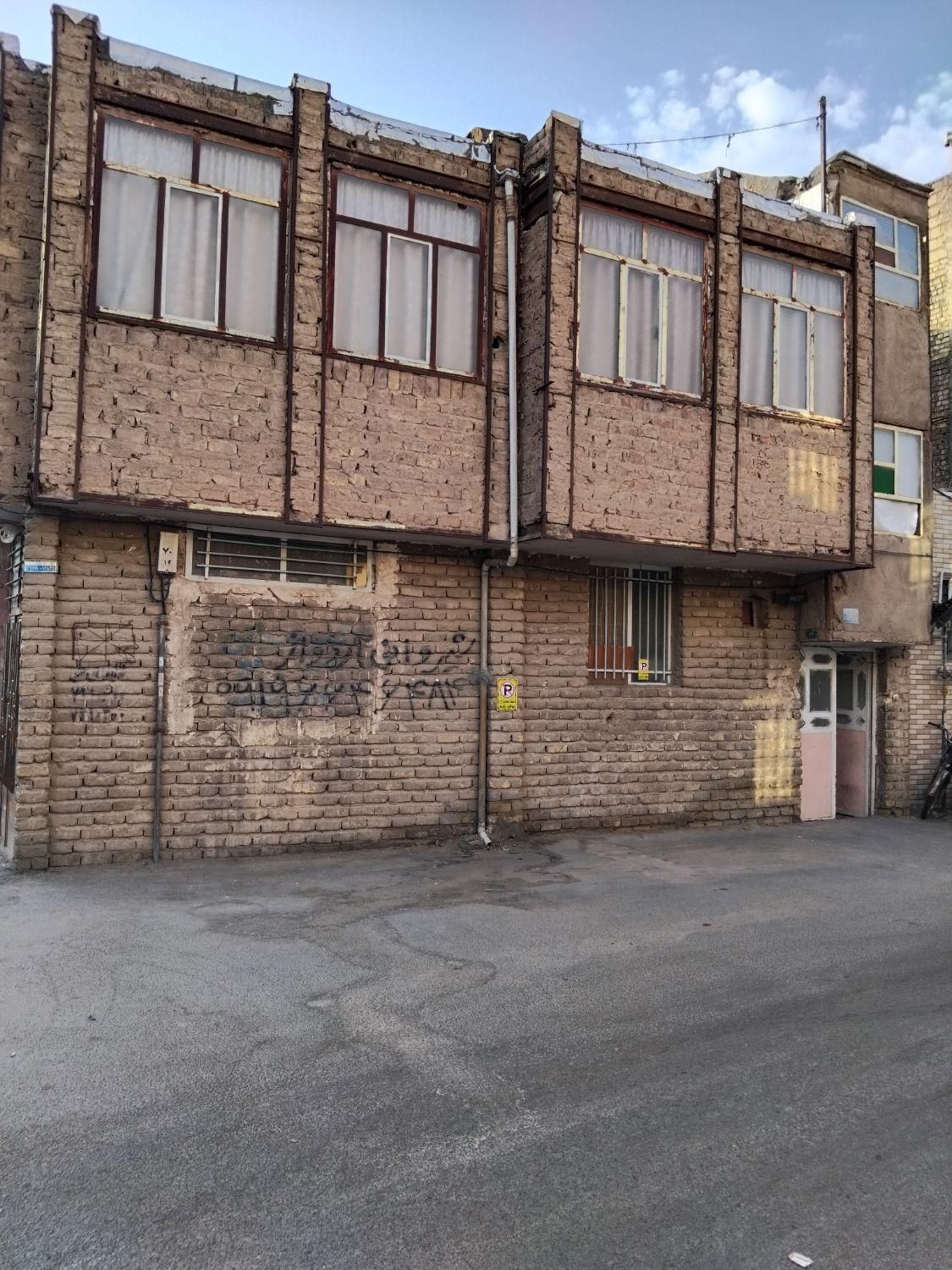 خانه دو طبقه|فروش خانه و ویلا|قم, هفت تیر|دیوار