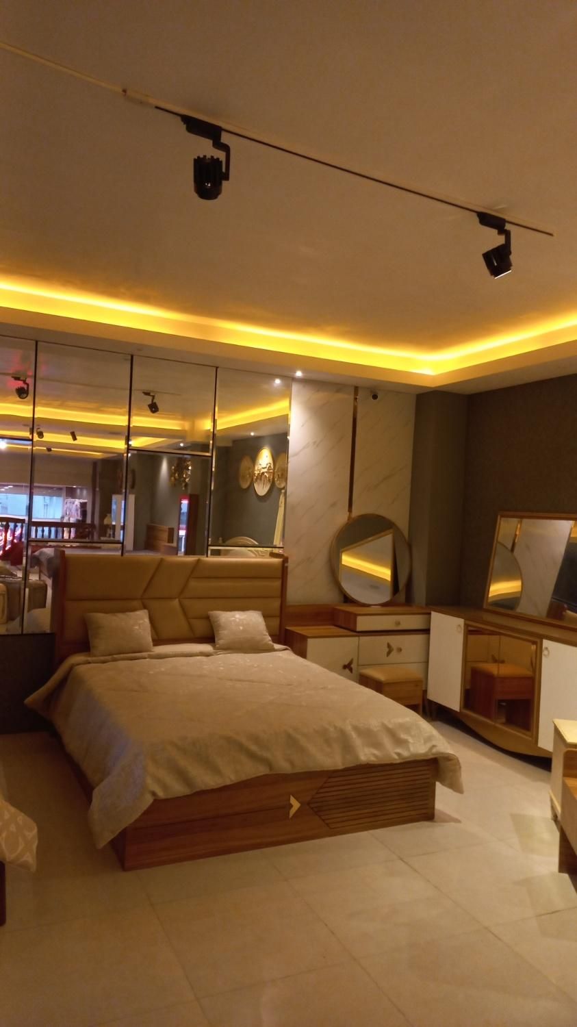 سرویس خواب مرسدس|تخت و سرویس خواب|بجنورد, |دیوار