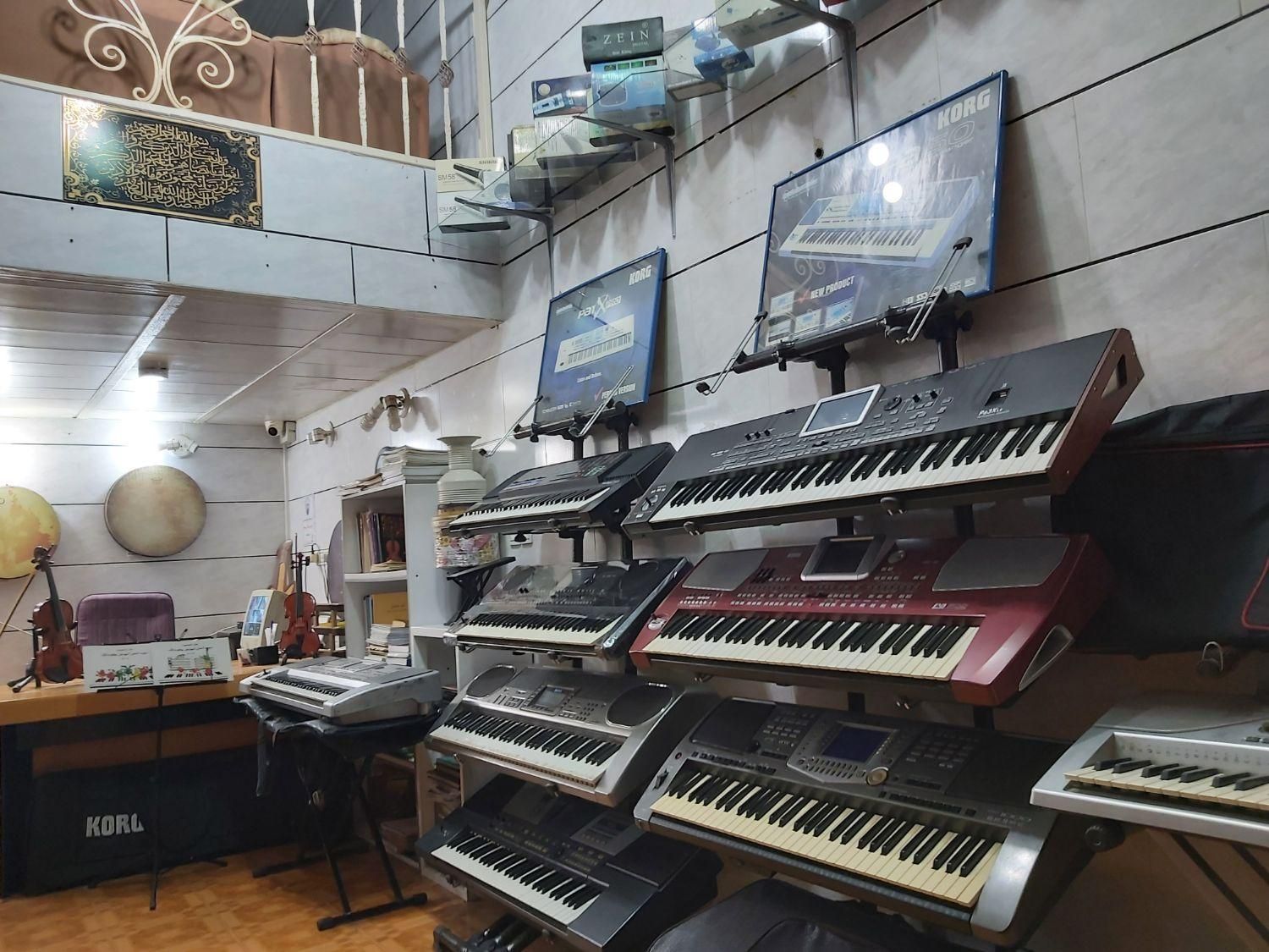 انواع ارگ (کیبورد) ، سازهای کلاسیک و ایرانی|پیانو، کیبورد، آکاردئون|دزفول, |دیوار