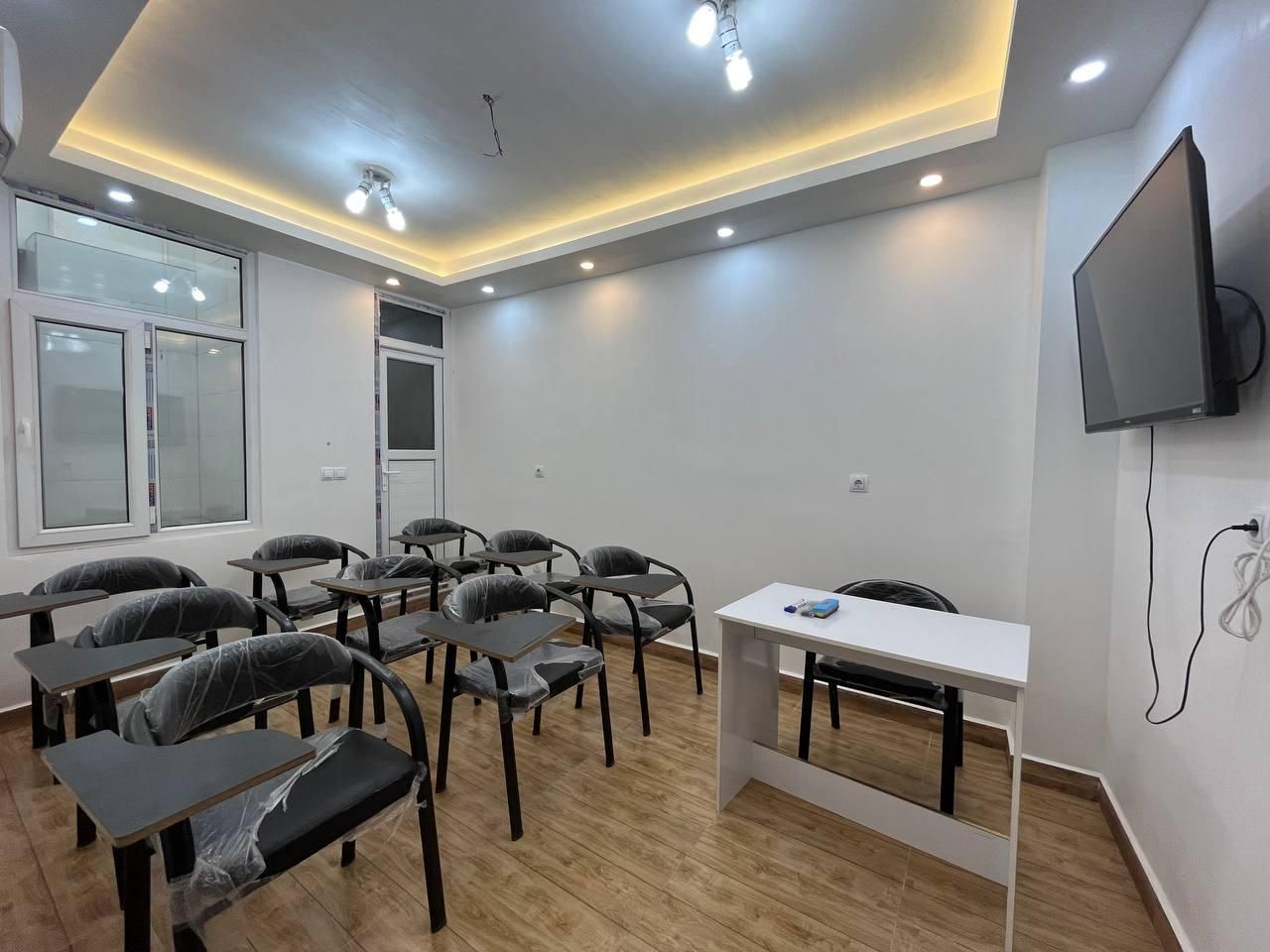 اجاره کلاس|اجارهٔ دفتر کار، اتاق اداری، مطب|دزفول, |دیوار