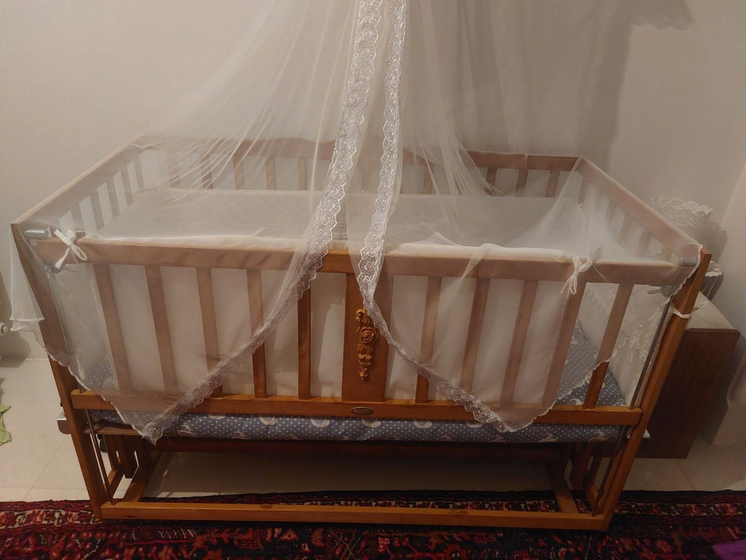 تخت و گهواره نوزادی|تخت و سرویس خواب|تبریز, |دیوار