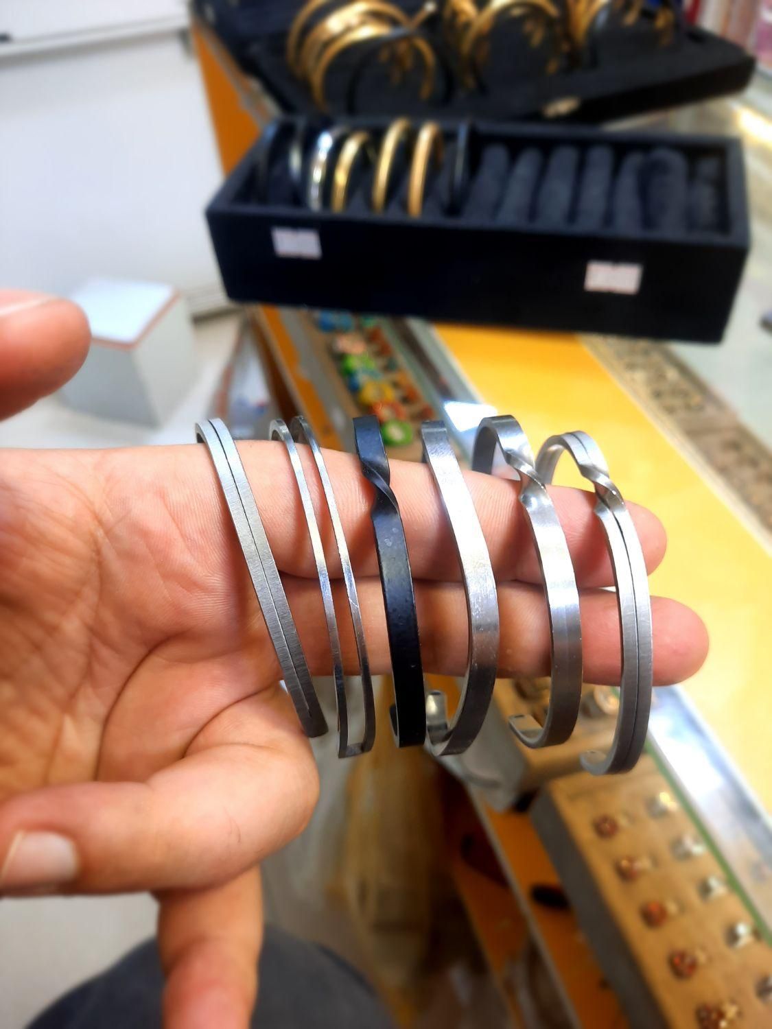 دستبند بنگل استیل دارای طرح های مختلف|بدلیجات|قم, ارم|دیوار