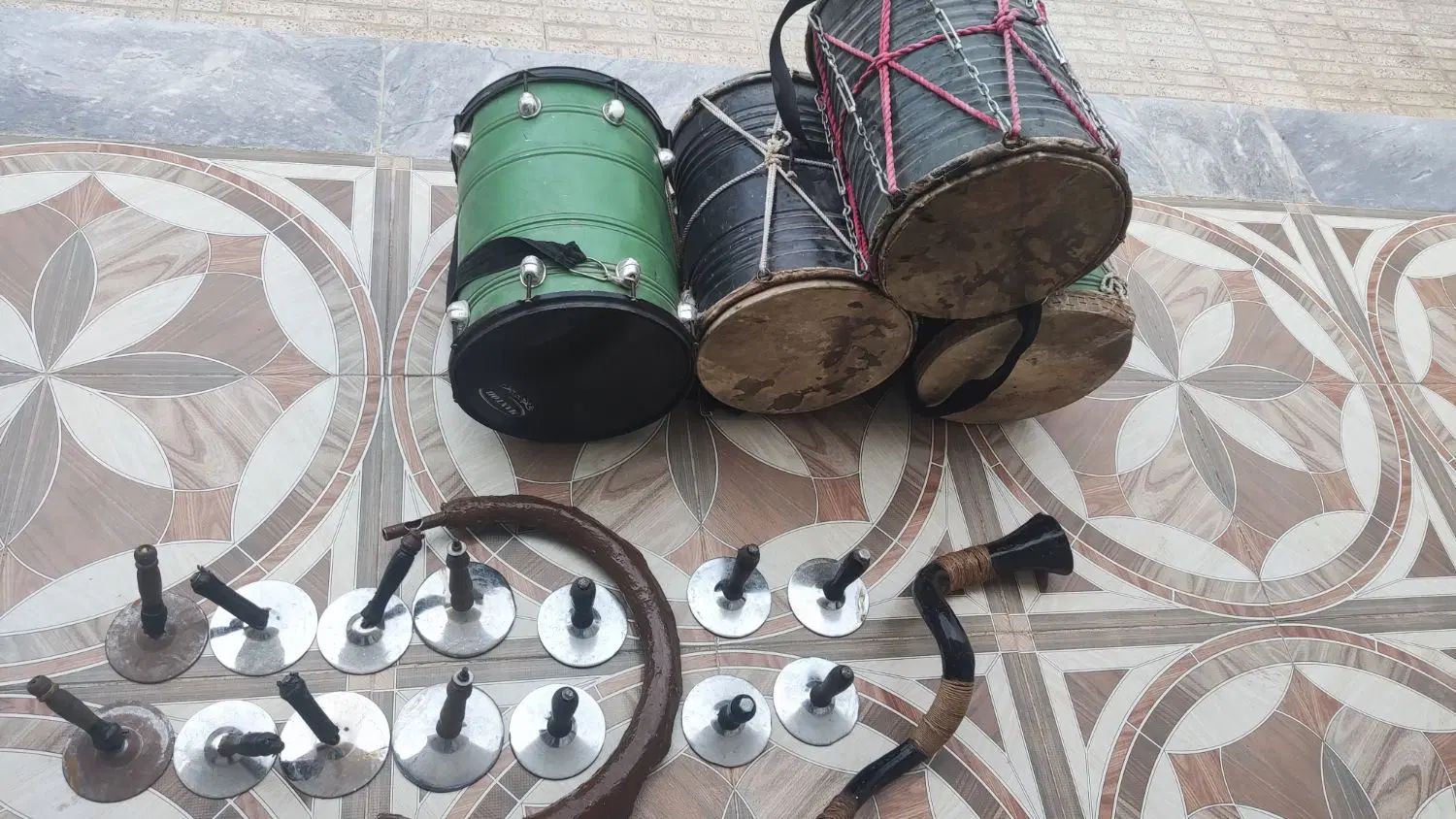 فروش دمام و سنج|درام و پرکاشن|اصفهان, دستگرده|دیوار