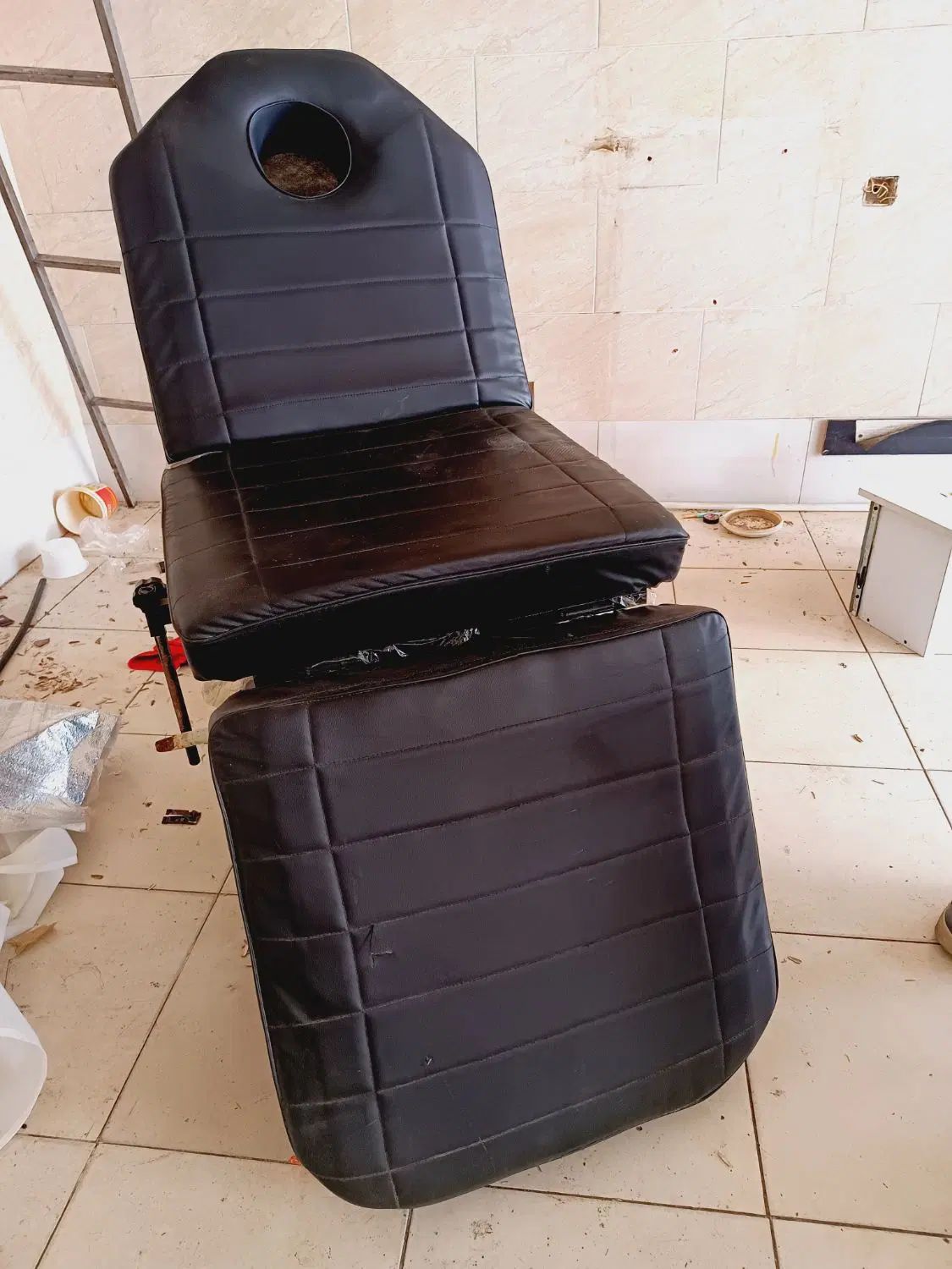 تخت فشیال وماساژ و لیزر مژه پاکسازی صورت|تخت و سرویس خواب|کرج, خرمدشت|دیوار