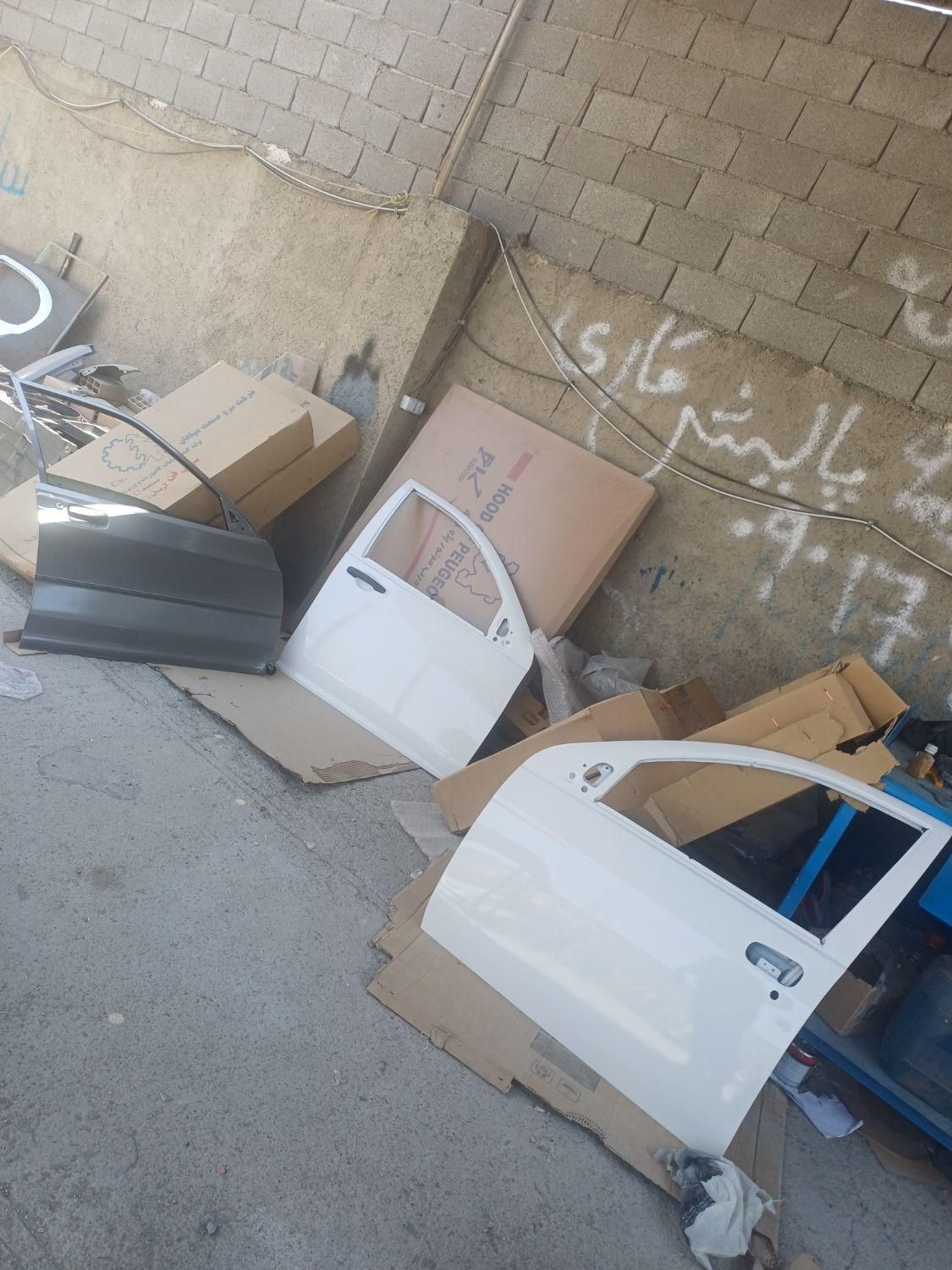 درب ها جانبی تیبا یا در گلگیر کاپوت رنگ شده|قطعات یدکی و لوازم جانبی|فردیس, منظریه|دیوار