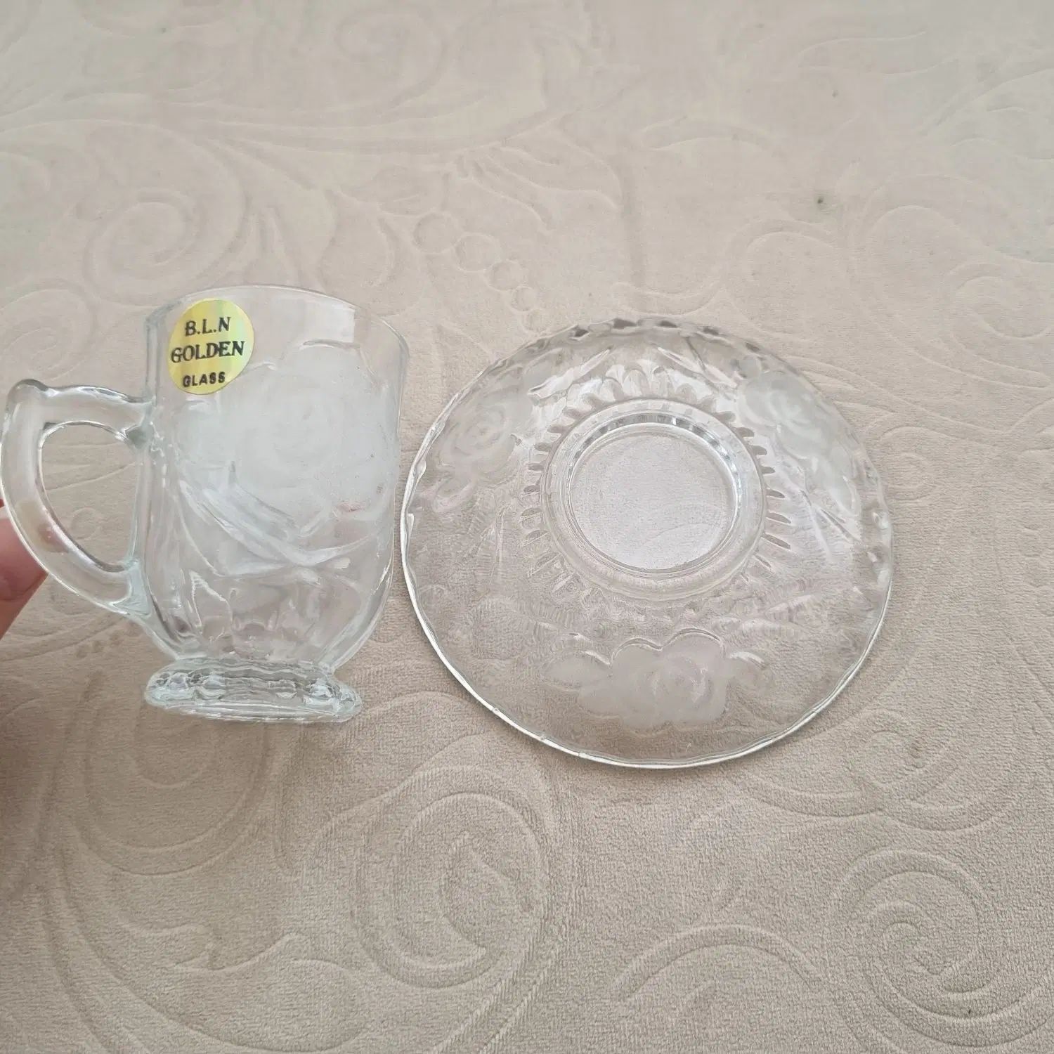 چینی قدیمی،شیشه ای،کاسه ،گلدان،استکان|ظروف سرو و پذیرایی|اصفهان, کارلادان|دیوار