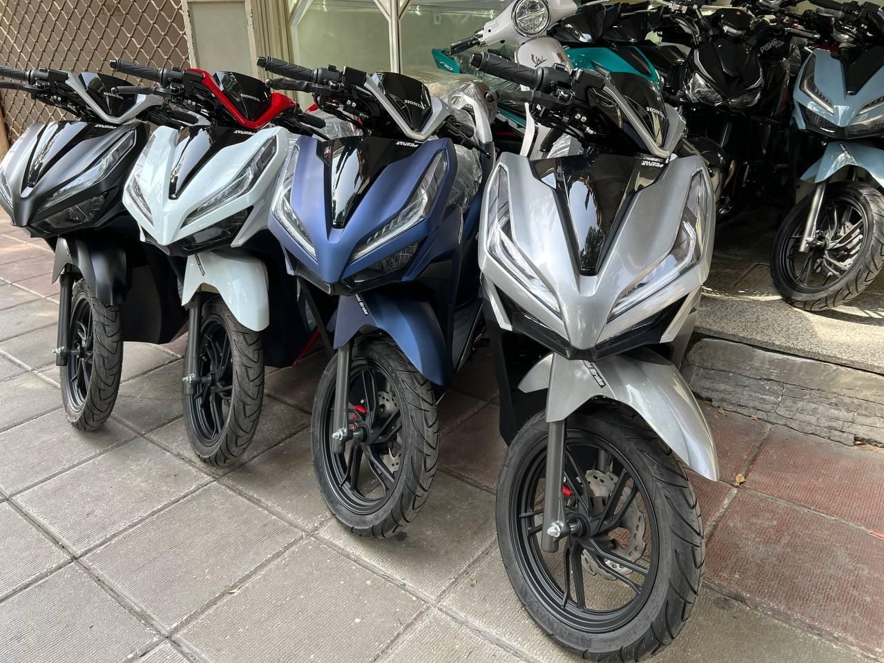 کلیک مدل۱۴۰۳ آیروکس وسپا nmax xmax tvs|موتورسیکلت|اصفهان, لاله|دیوار