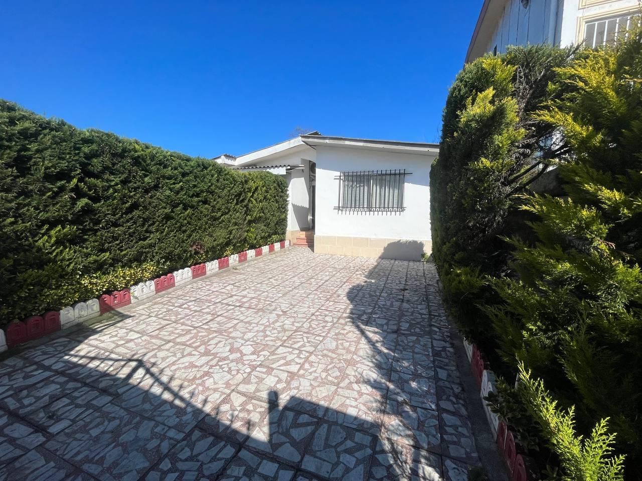 ویلا دوخواب ساحلی دربست|اجارهٔ کوتاهمدت ویلا و باغ|نوشهر, |دیوار