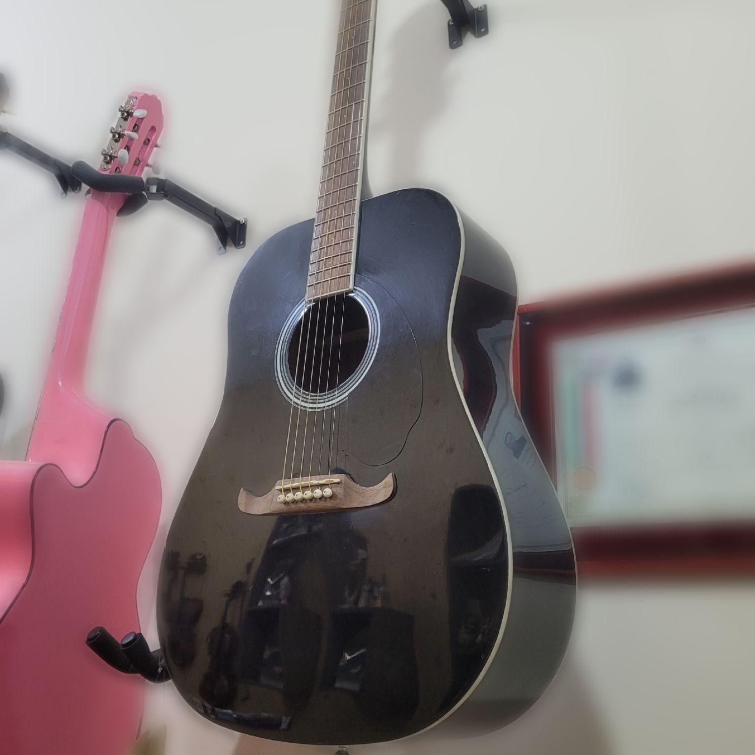 گیتار آکوستیک فندر|گیتار، بیس، امپلیفایر|تبریز, |دیوار