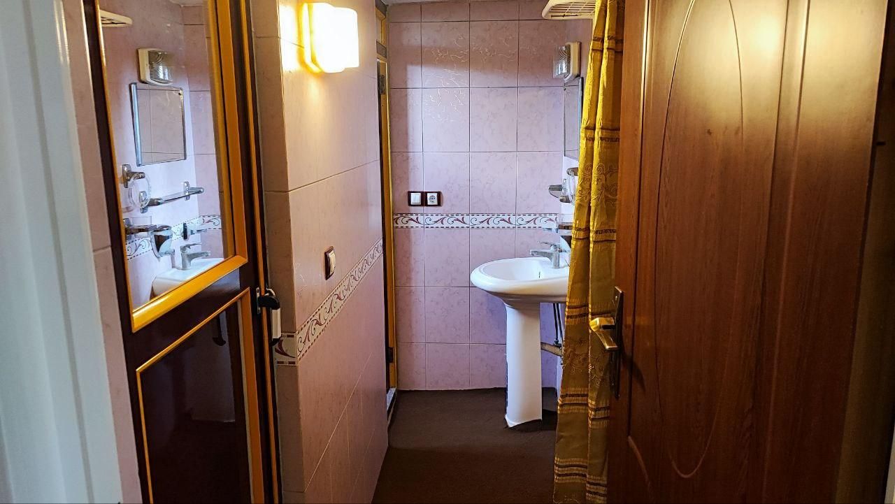 ویلا ۲خواب امکانات کامل کنار جاده اصلی|اجارهٔ کوتاهمدت ویلا و باغ|شیرود, |دیوار