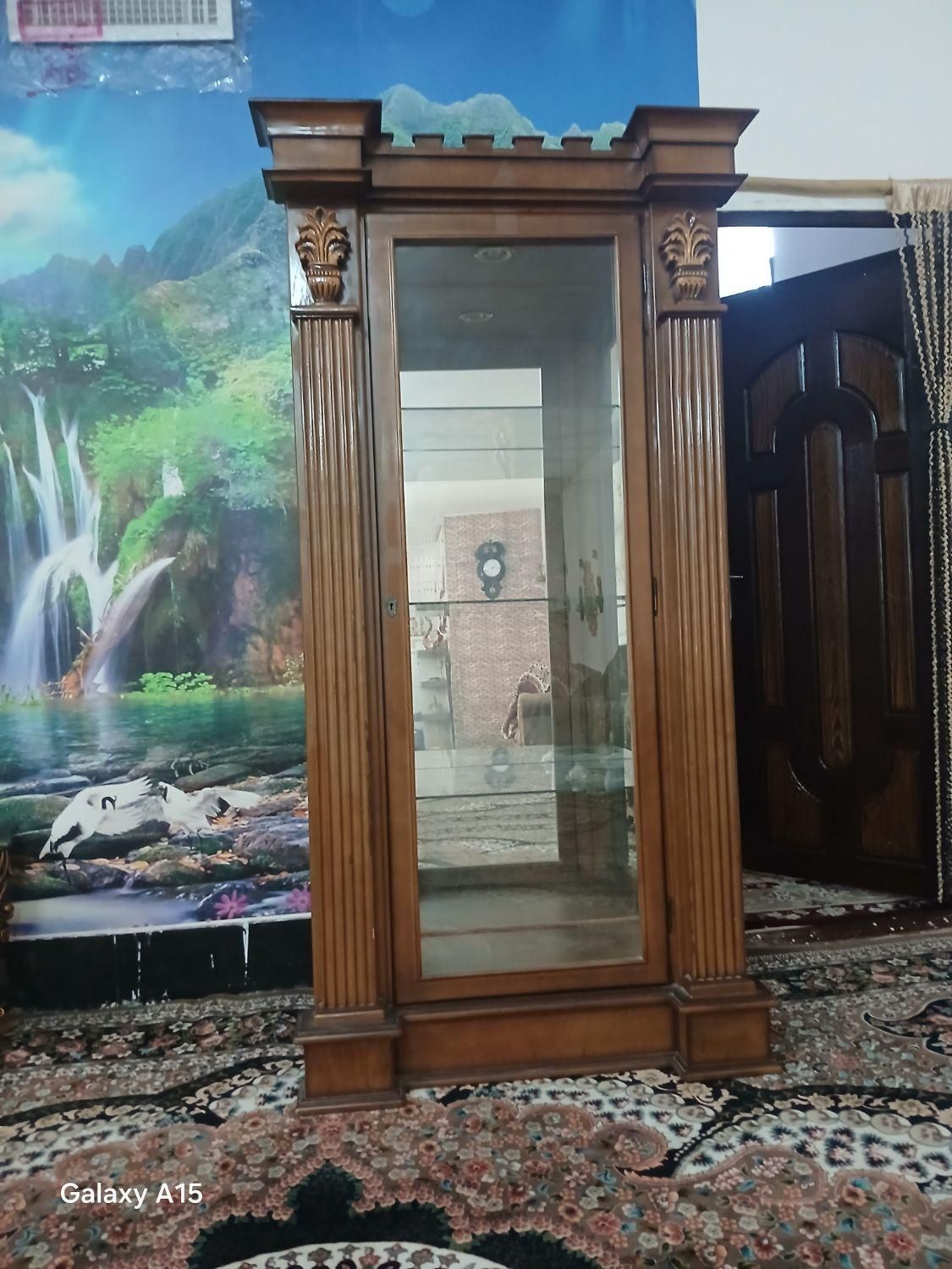 بوفه چوب گردو|بوفه، ویترین، کنسول|تربت جام, پاسداران|دیوار