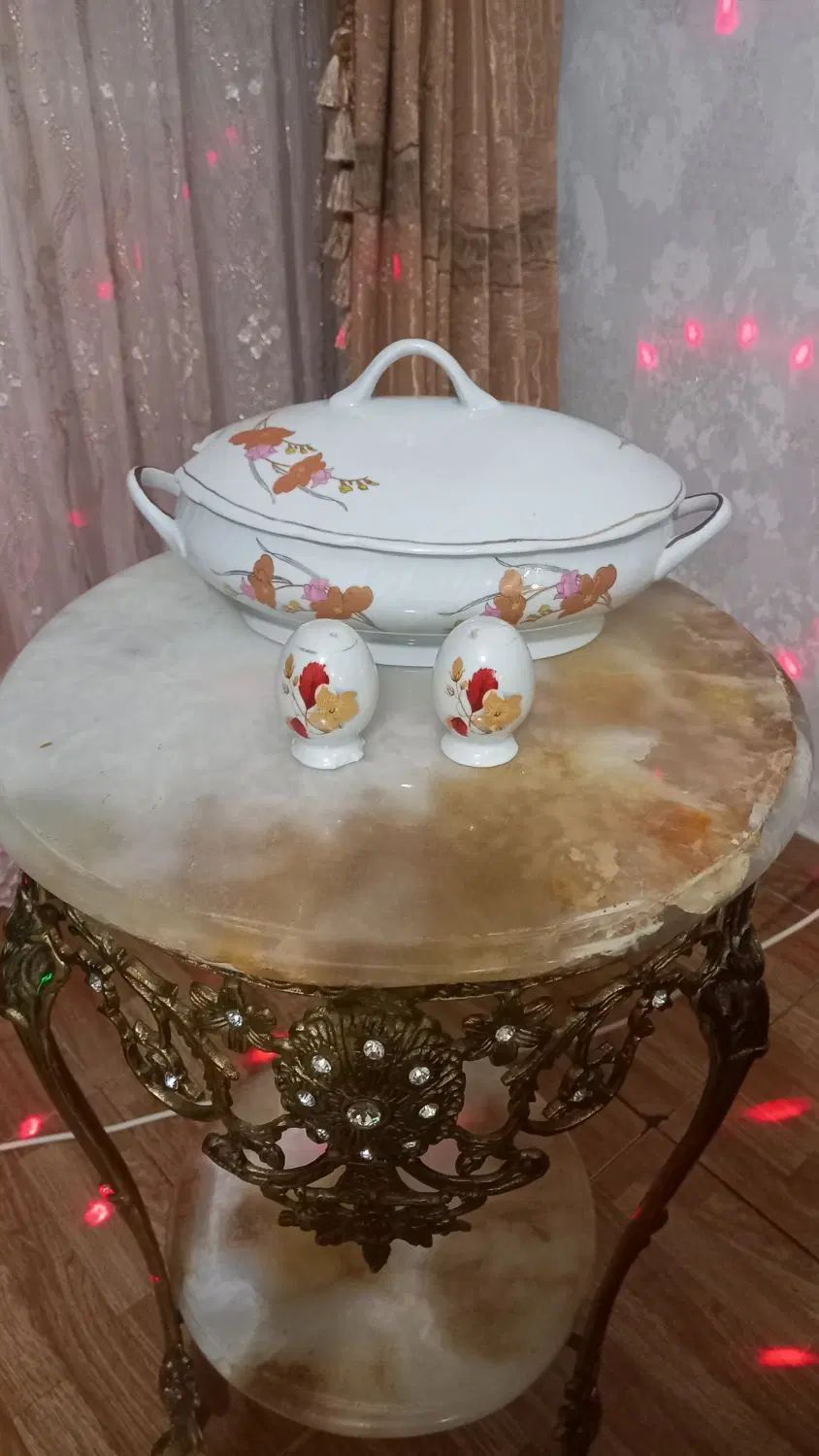 سوپ خوری و نمکدان اشانتیون فنجان خورشیدی|ظروف سرو و پذیرایی|تبریز, |دیوار