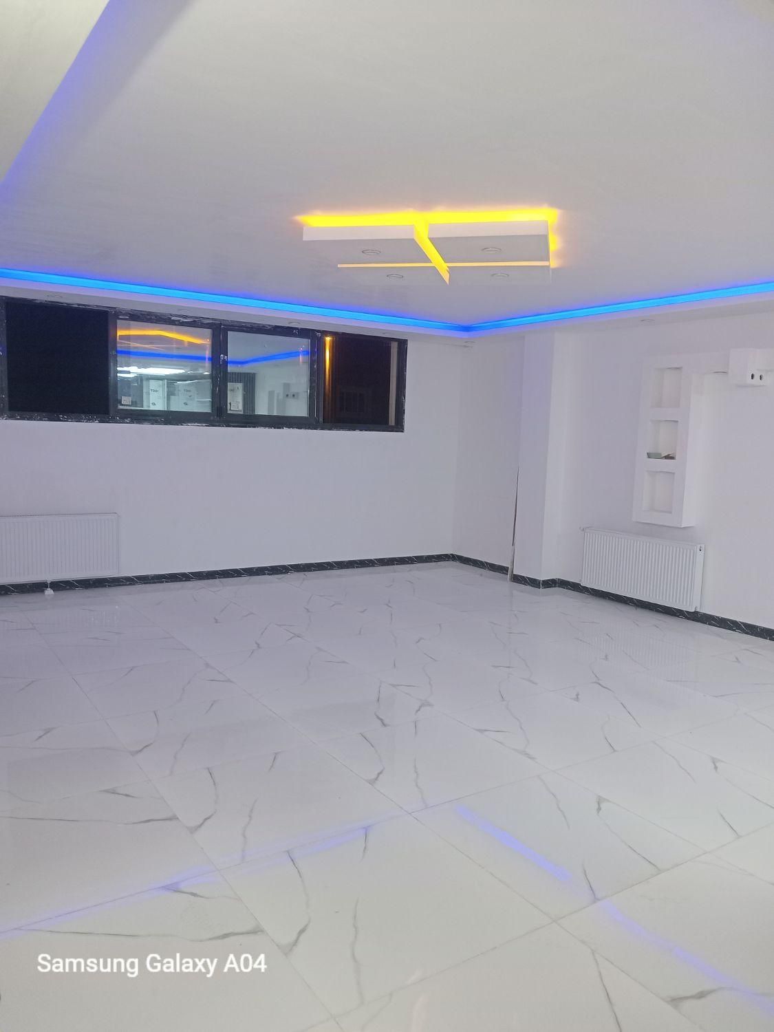 فروش یکجا ۳۰۰ متری ۴ خوابه ۳طبقه در جلوان|فروش آپارتمان|اصفهان, جلوان|دیوار