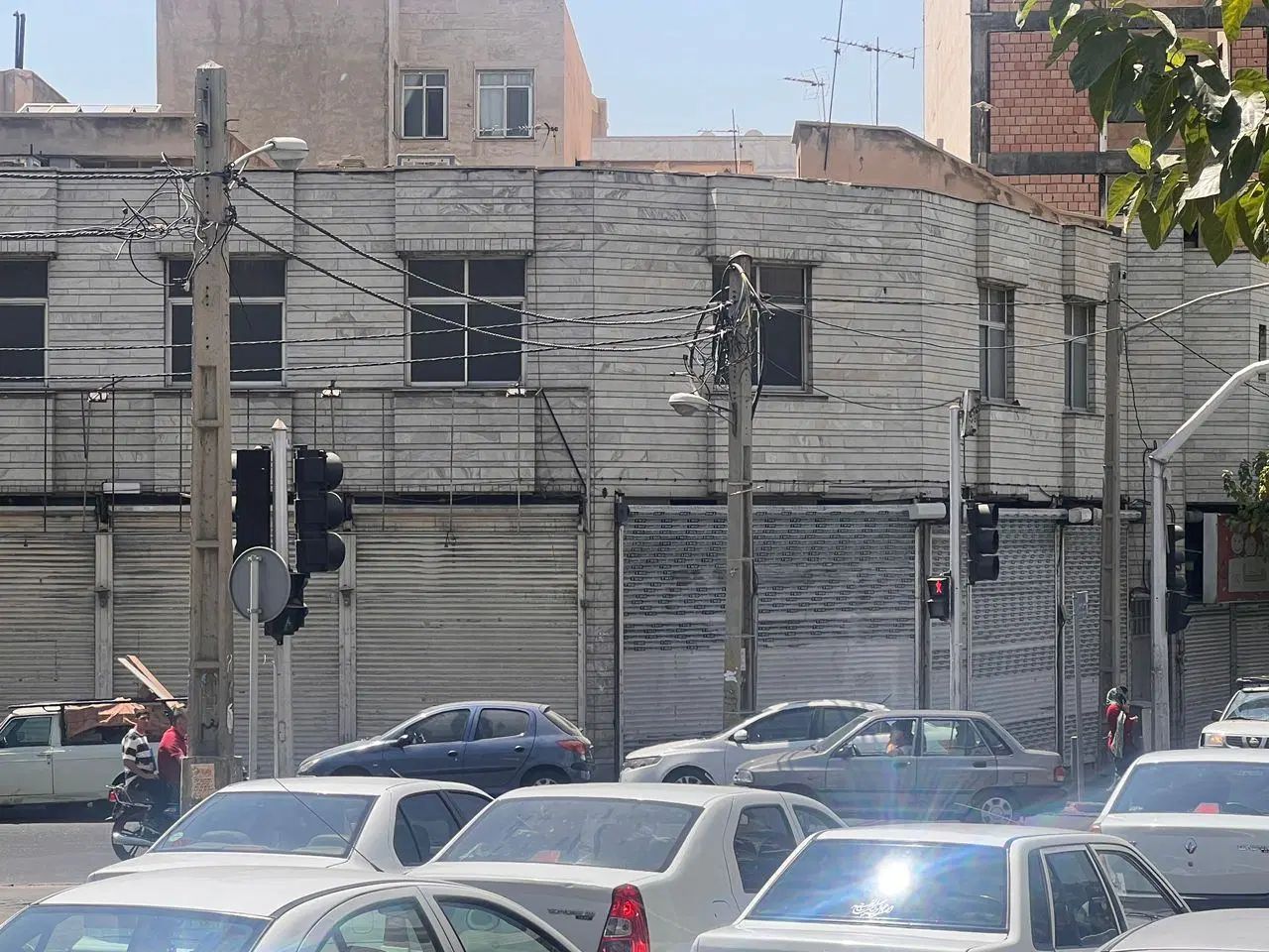 650 متر تجاری بلوار فردوس|مشارکت در ساخت املاک|تهران, فردوس|دیوار