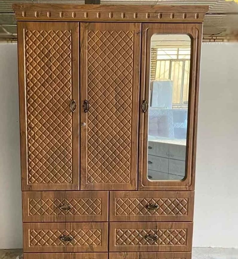 کمد لباس بزرگ ، آباژور، میز تلویزیون ،میز تحریر و|جاکفشی، کمد، دراور|یزد, |دیوار