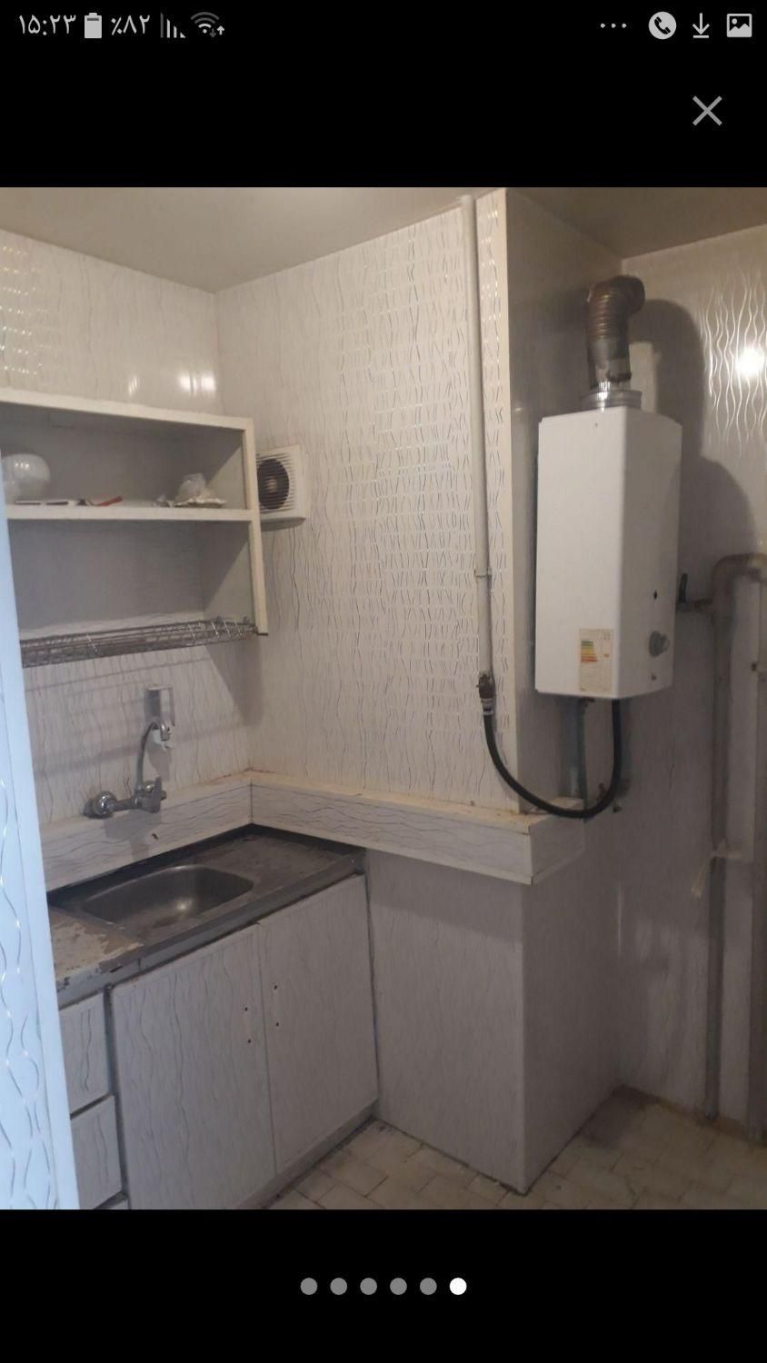 فروش آپارتمان ۵۷ متری ۱ خوابه طبقه ۳ حافظ شمالی|فروش آپارتمان|شهرکرد, |دیوار