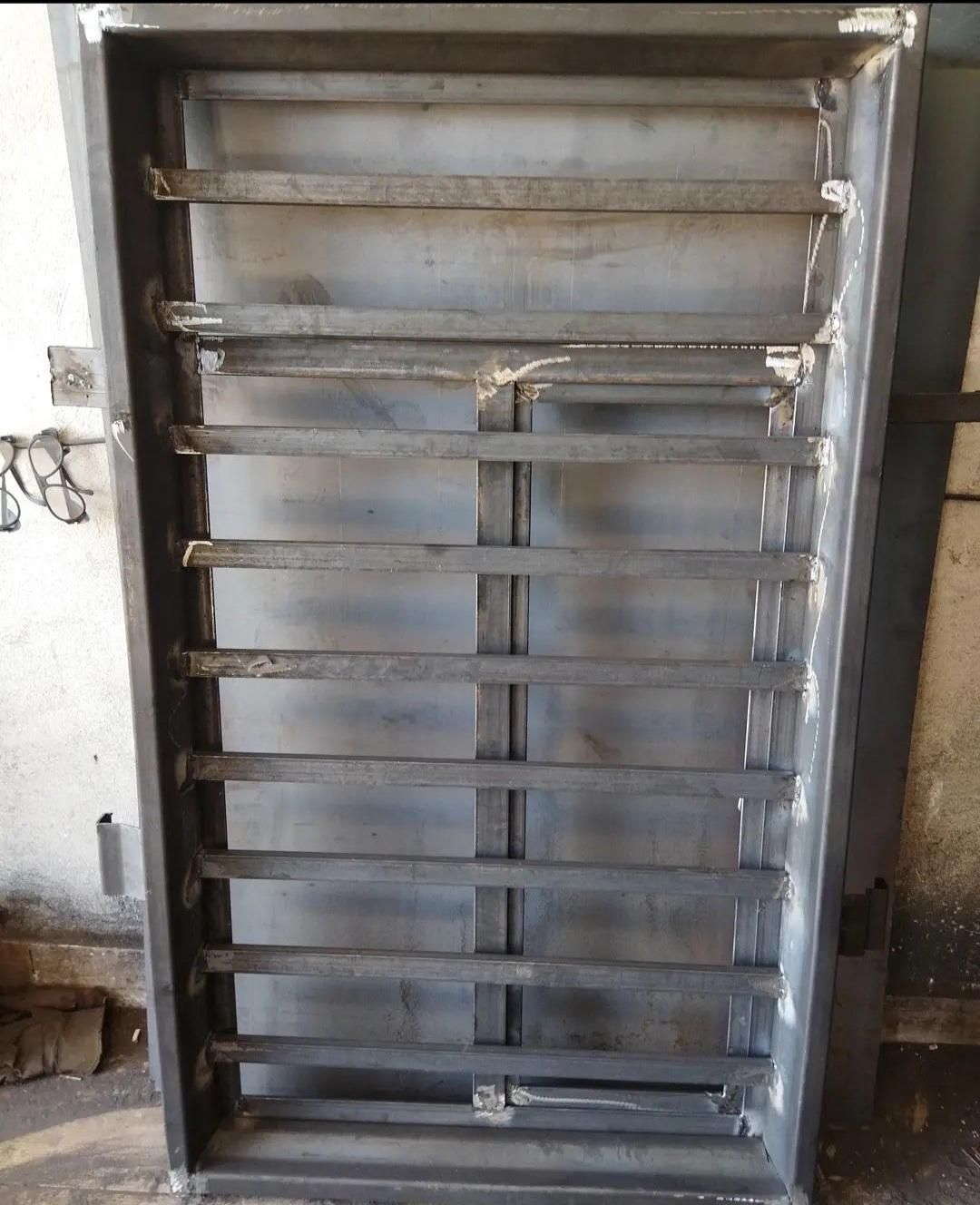 جوشکاری سیار تعمیرات درب و پنجره فوری، تمیز، مناسب|خدمات پیشه و مهارت|سیرجان, |دیوار