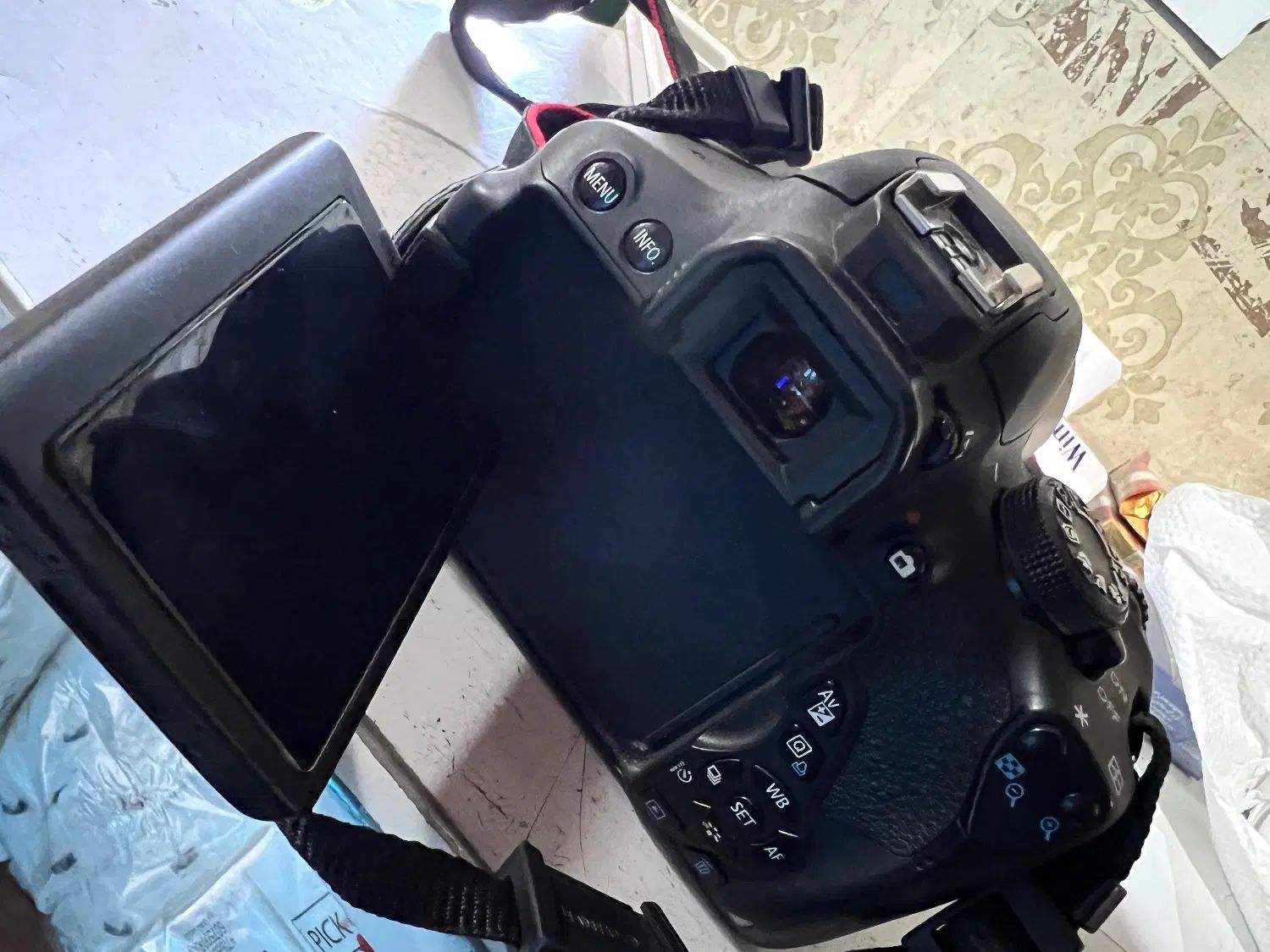 دوربین canon 700d|دوربین عکاسی و فیلم‌برداری|رشت, گلسار|دیوار