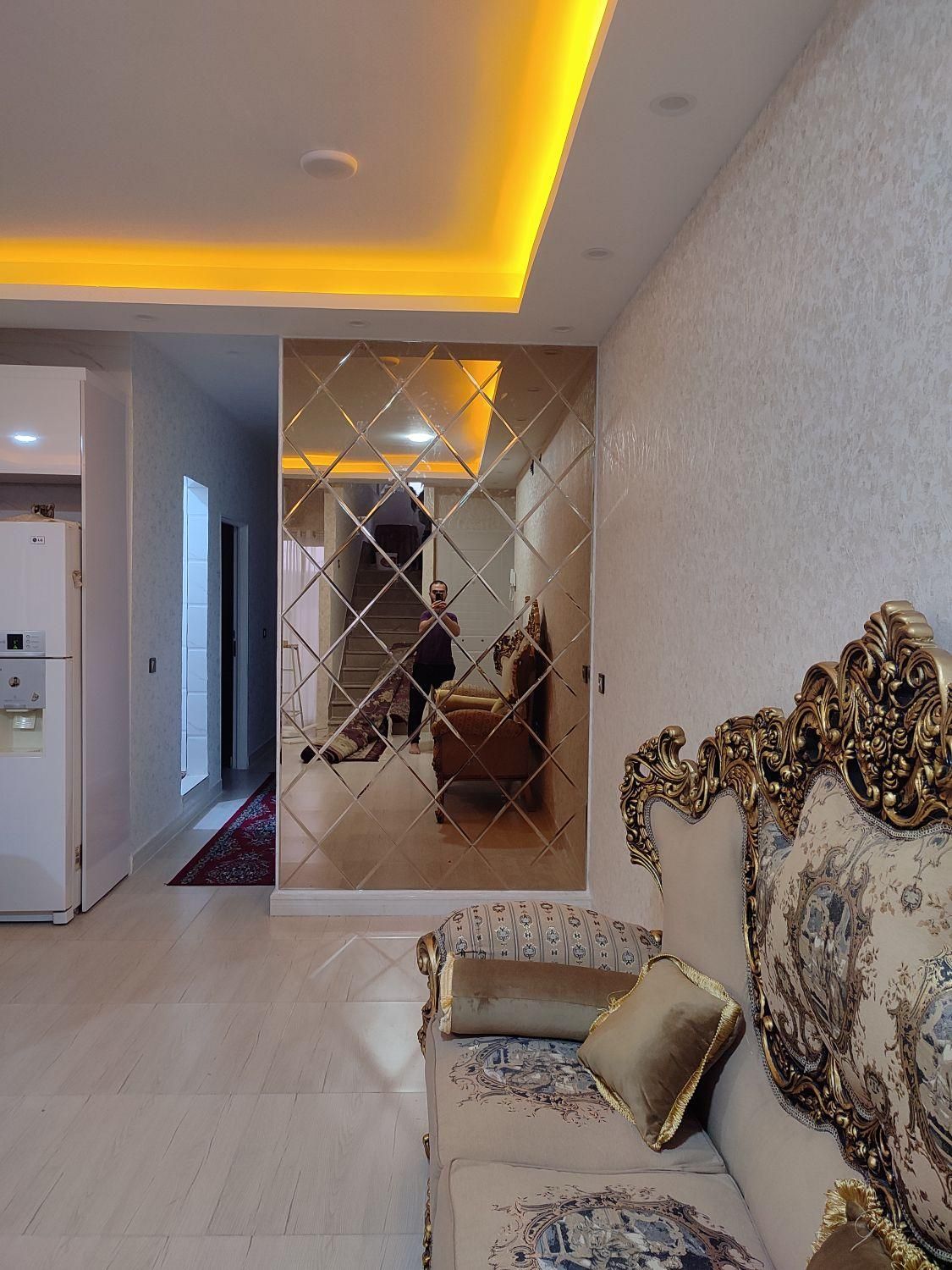 نصب کاغذ دیواری و پوستر سه بعدی|خدمات پیشه و مهارت|دزفول, |دیوار