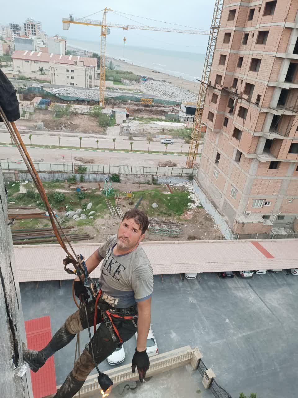 ایزوگام و آبندی نما بدون نیاز به داربست.با بندبازی|خدمات پیشه و مهارت|محمودآباد, |دیوار