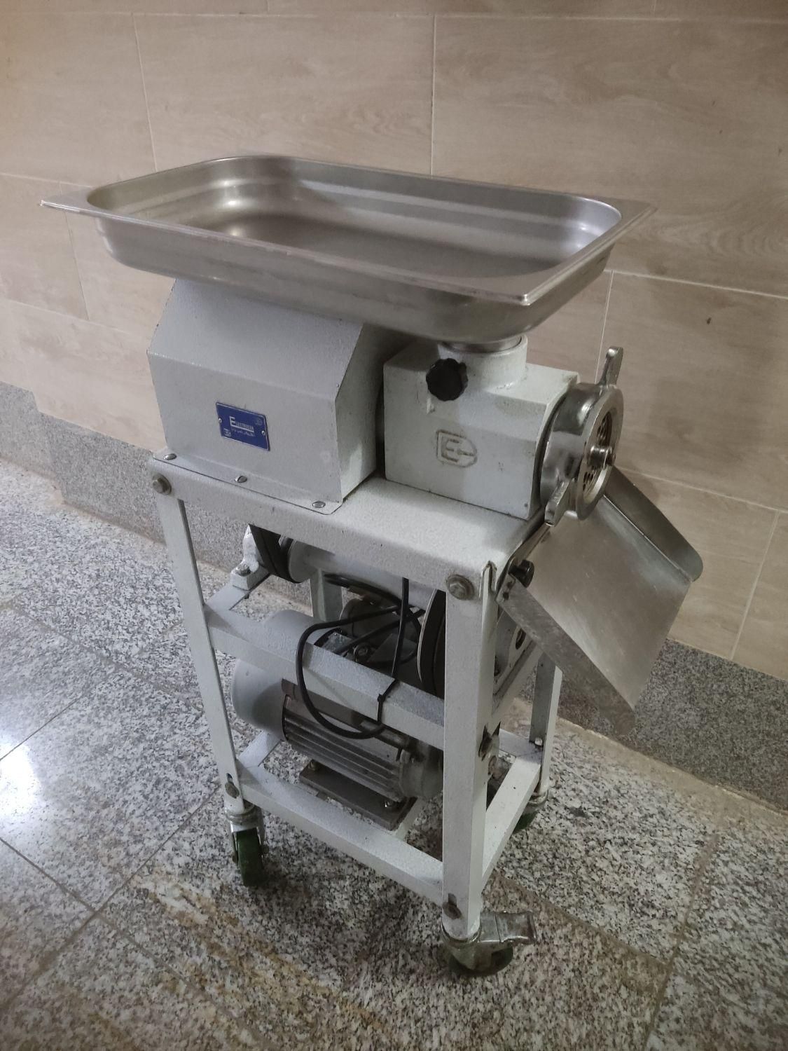 چرخ گوشت الکتروکار 32(گلویی استیل)|خردکن، آسیاب، غذاساز|اهواز, کمپلو شمالی|دیوار