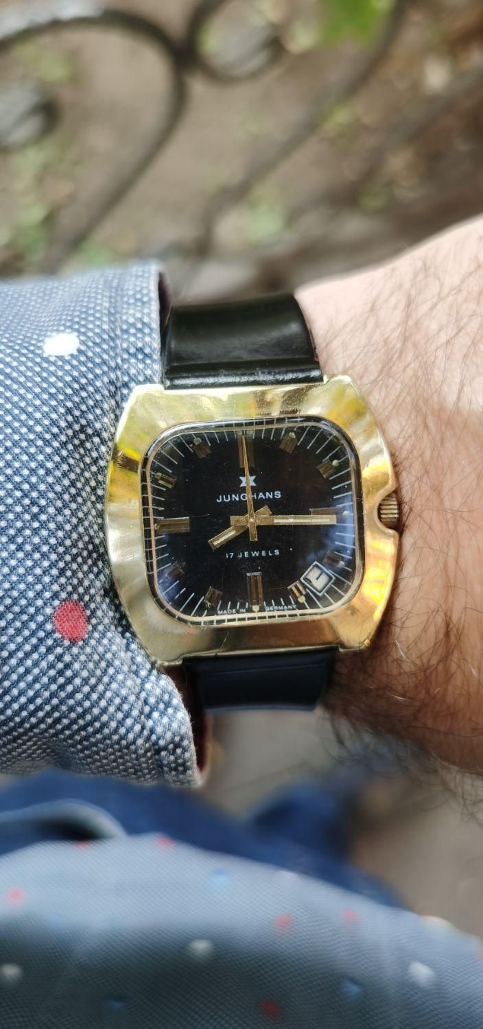 یوهانس کوکی|ساعت|تبریز, |دیوار