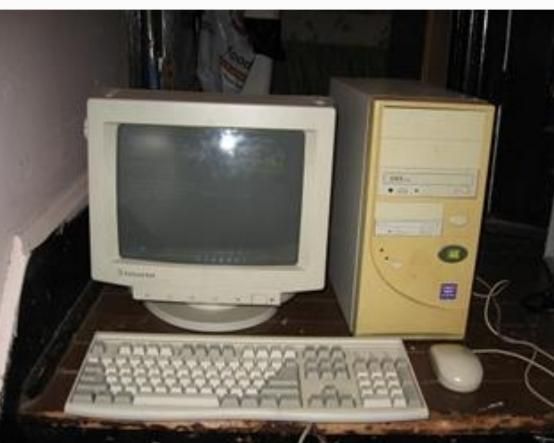 کامپیوتر قدیمی قدیمی|رایانه رومیزی|قزوین, |دیوار