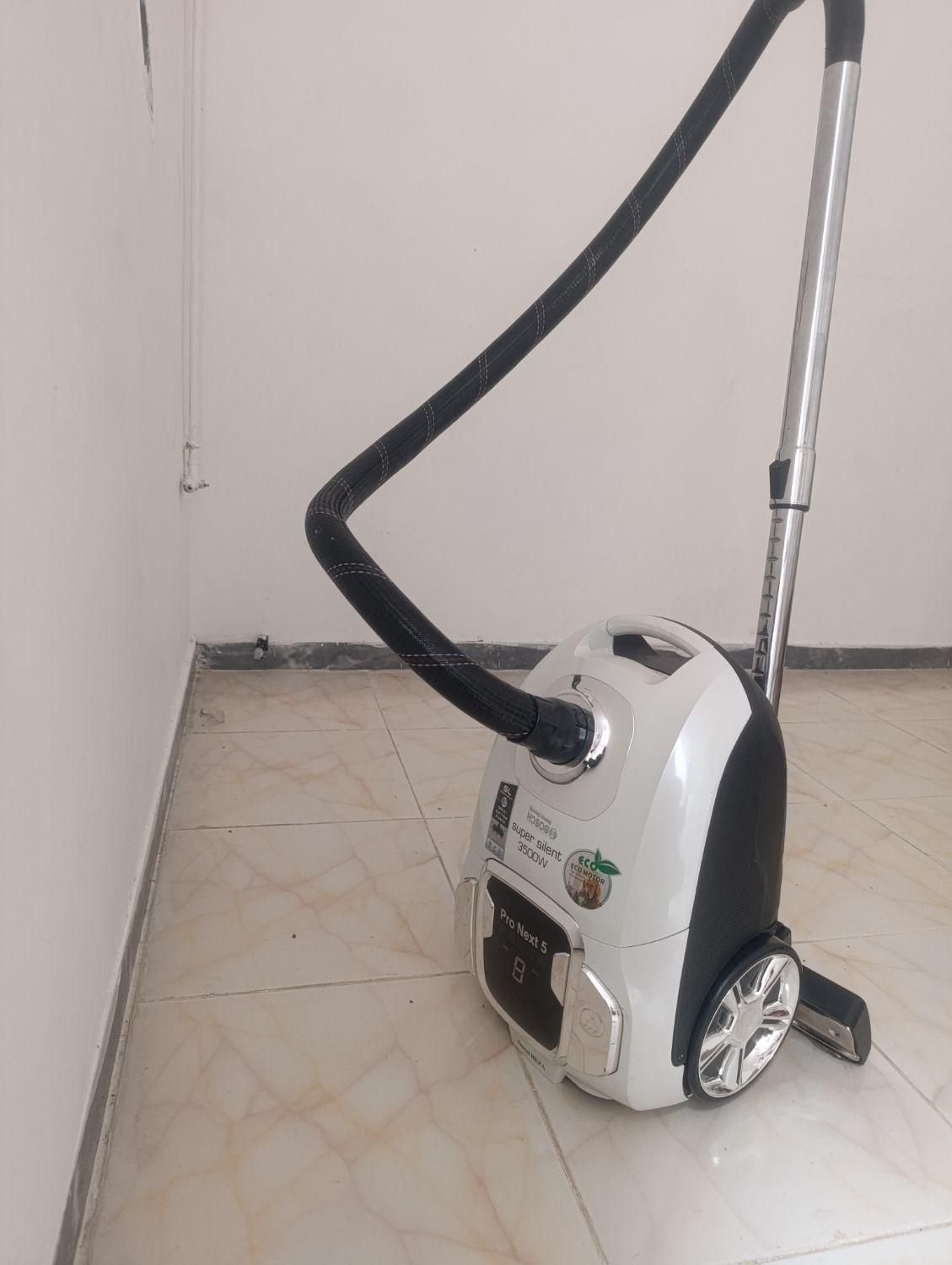 جاروبرقی|جاروبرقی، جارو شارژی، بخارشو|صحنه, |دیوار