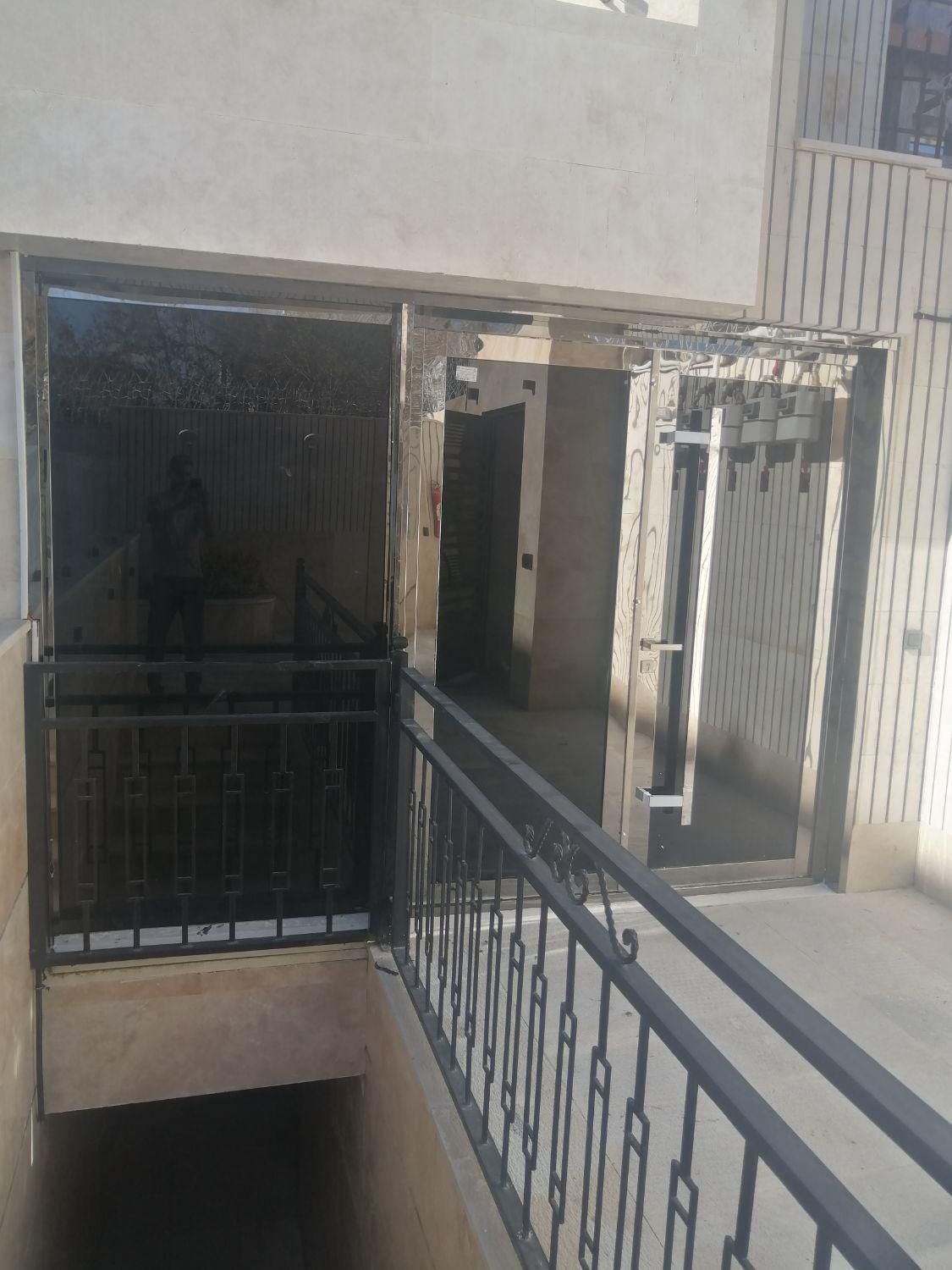 گراد استیل ساخت انواع درب های استیل و نرده استیل ه|مصالح و تجهیزات ساختمان|اصفهان, جاوان|دیوار