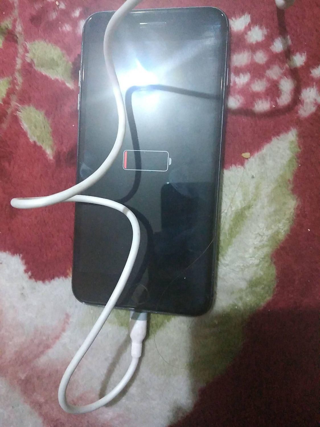 اپل iPhone 8 Plus با حافظهٔ ۲۵۶ گیگابایت|موبایل|تهران, تهرانپارس غربی|دیوار