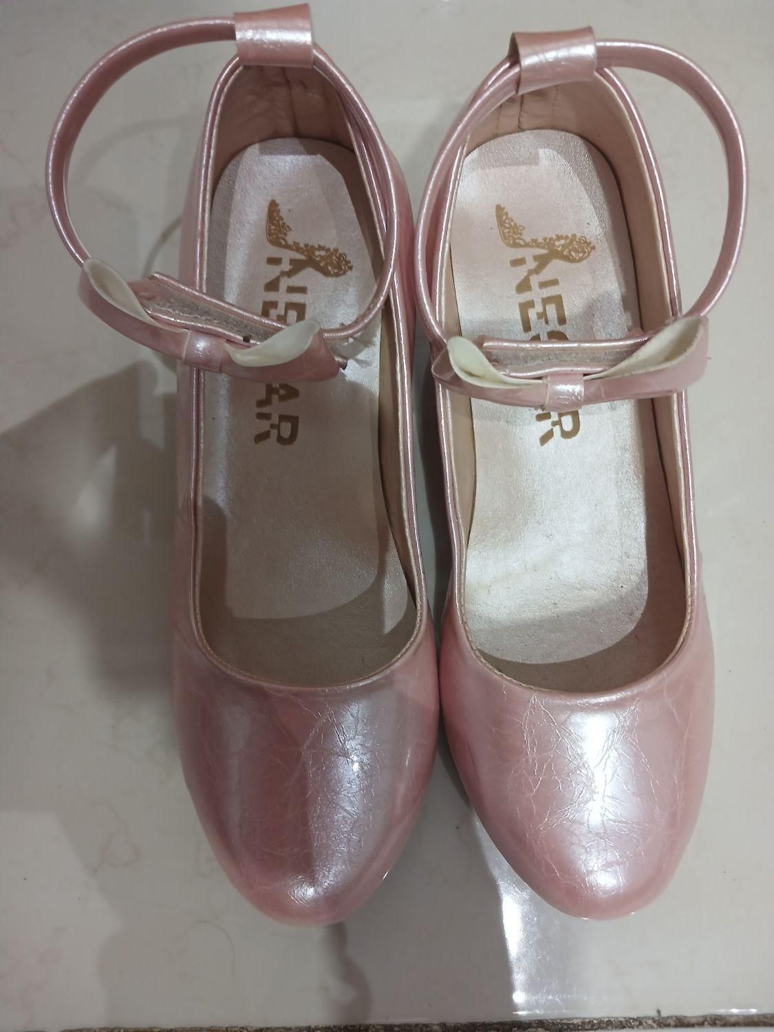 کفش مجلسی دخترانه|کیف، کفش، کمربند|اندیشه, اندیشه فاز ۱|دیوار