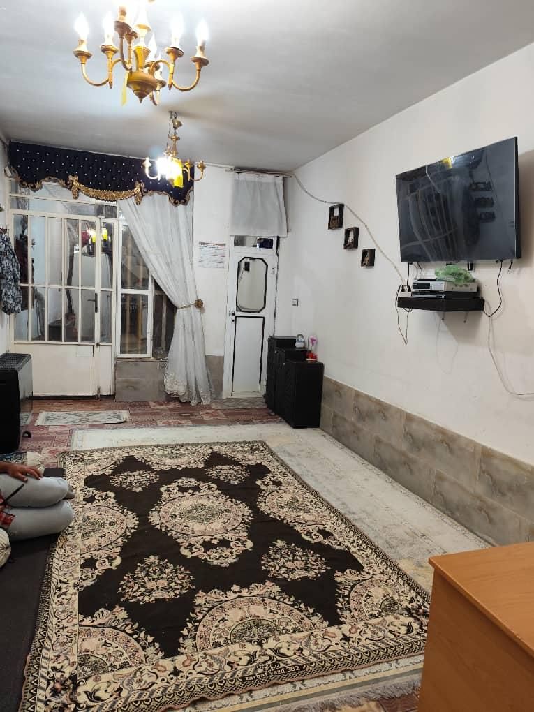 فروش خانه ۱خوابه درقلعه نومعاوضه بادو خواب یاخودرو|فروش خانه و ویلا|شیراز, قلعه نو|دیوار