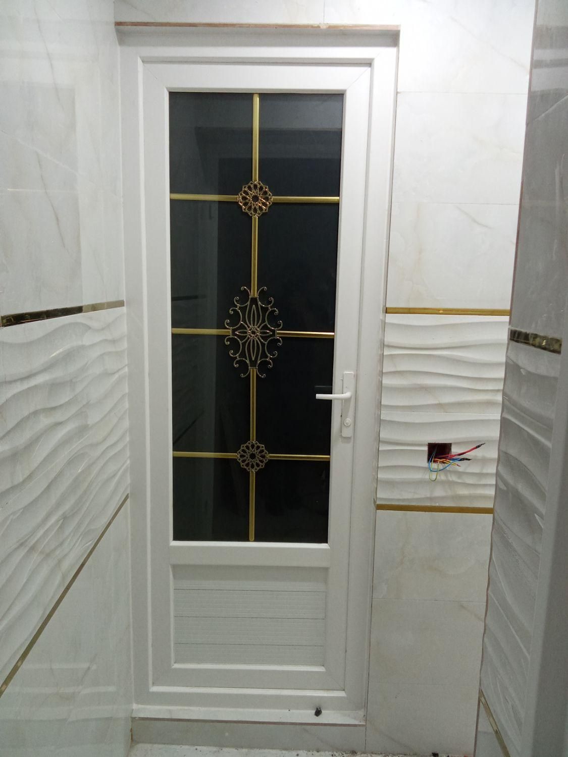 درب پنجره شرایط 12ماهه توری پلیسه شیشه دوجداره|خدمات پیشه و مهارت|اردبیل, |دیوار