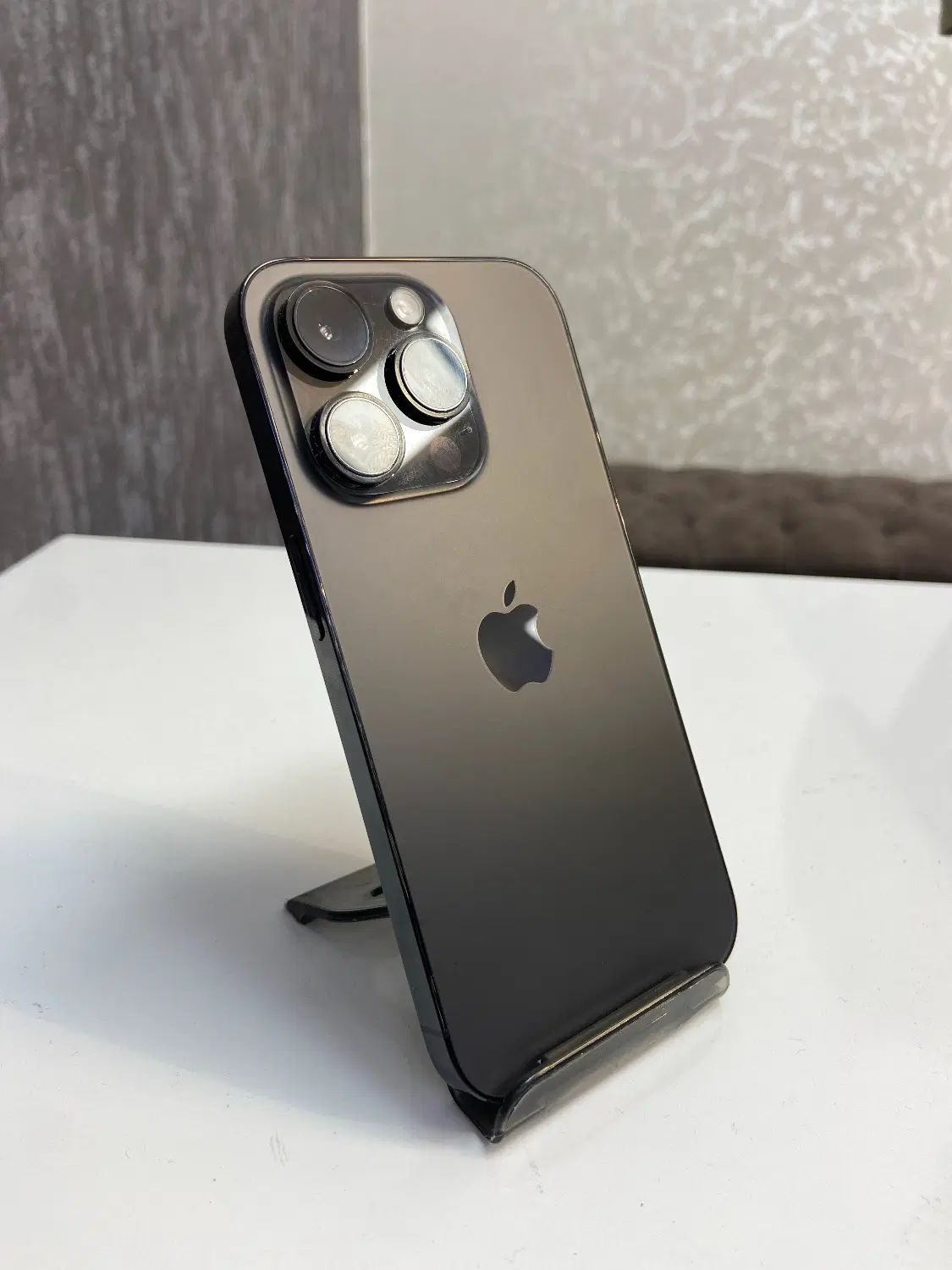 فقط با ۱۷ تومن صاحب ایفون۱۴ پرو iPhone باریجستر شو|موبایل|اصفهان, احمدآباد|دیوار
