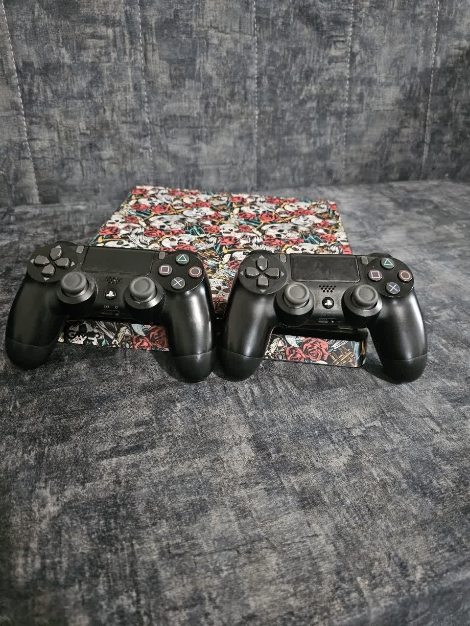 ps4 اسلیم یک ترا تمیز با دو دسته و دانگل کپی خور|کنسول، بازی ویدئویی و آنلاین|تهران, بهار|دیوار